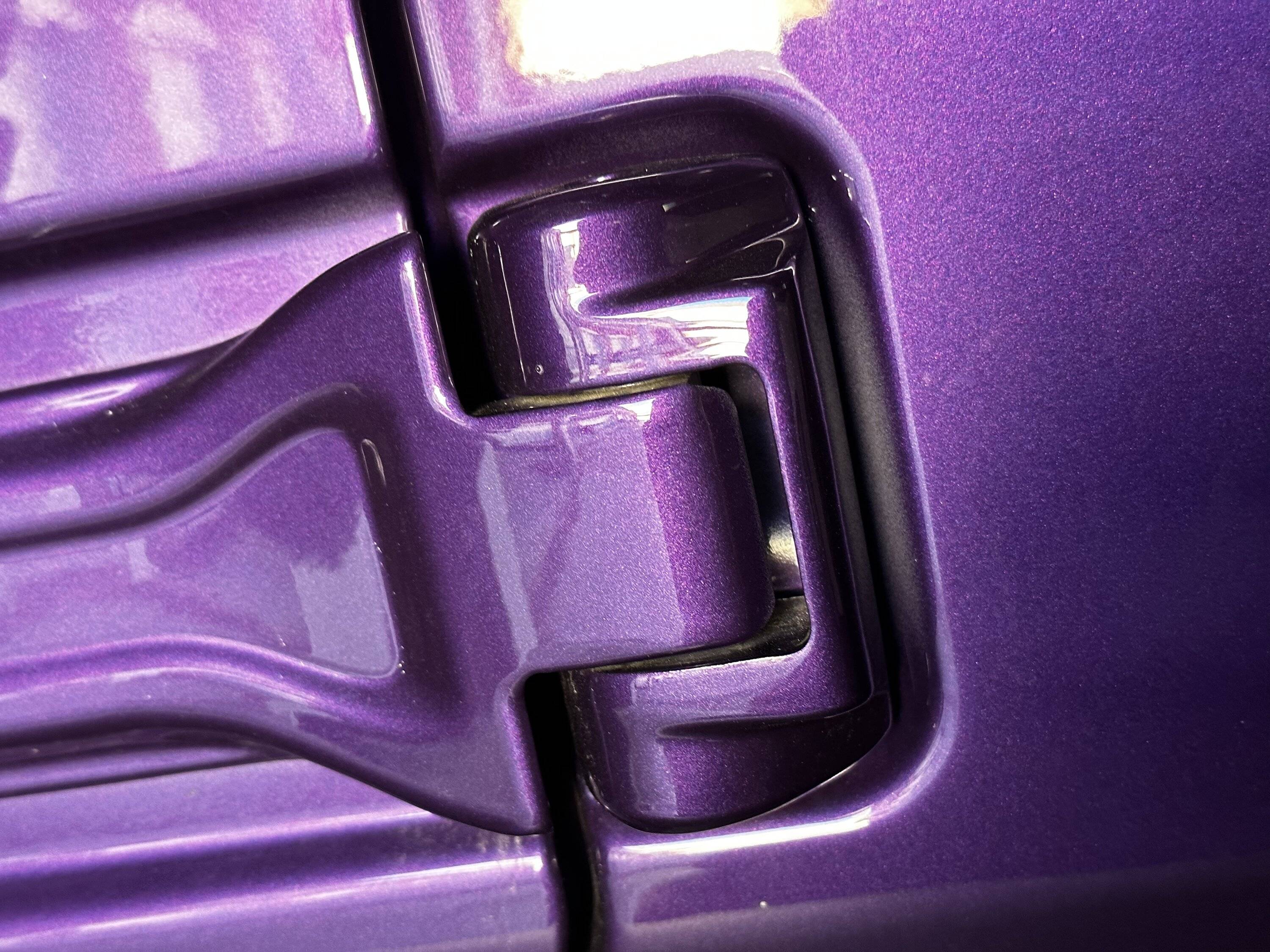 Jeep Wrangler JL 2023 factory paint flaw 74291DA5-2A4D-484B-A4E1-F0AB72B14C10