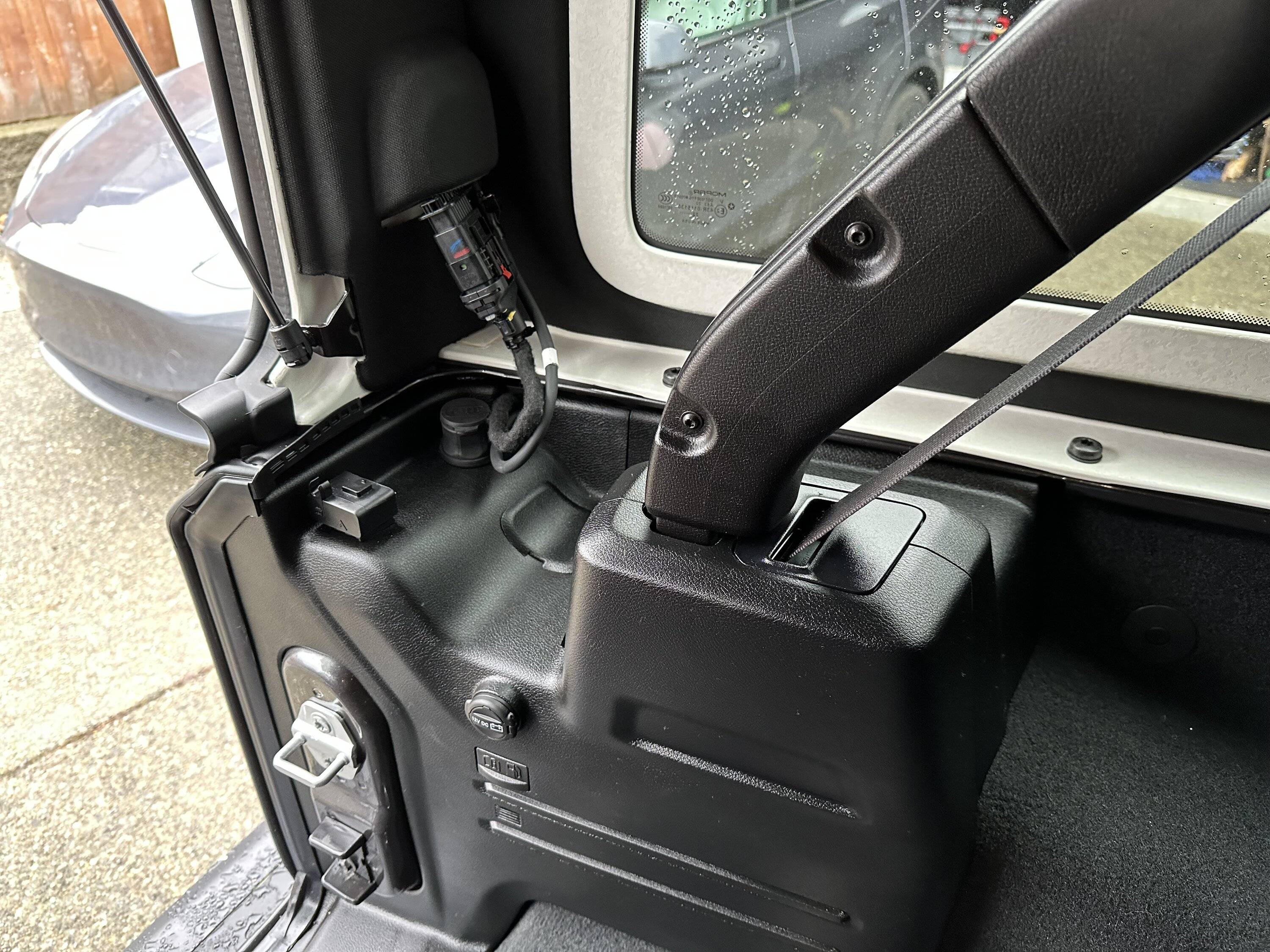 Jeep Wrangler JL Discreet air compressor install - 4xe IMG_0890