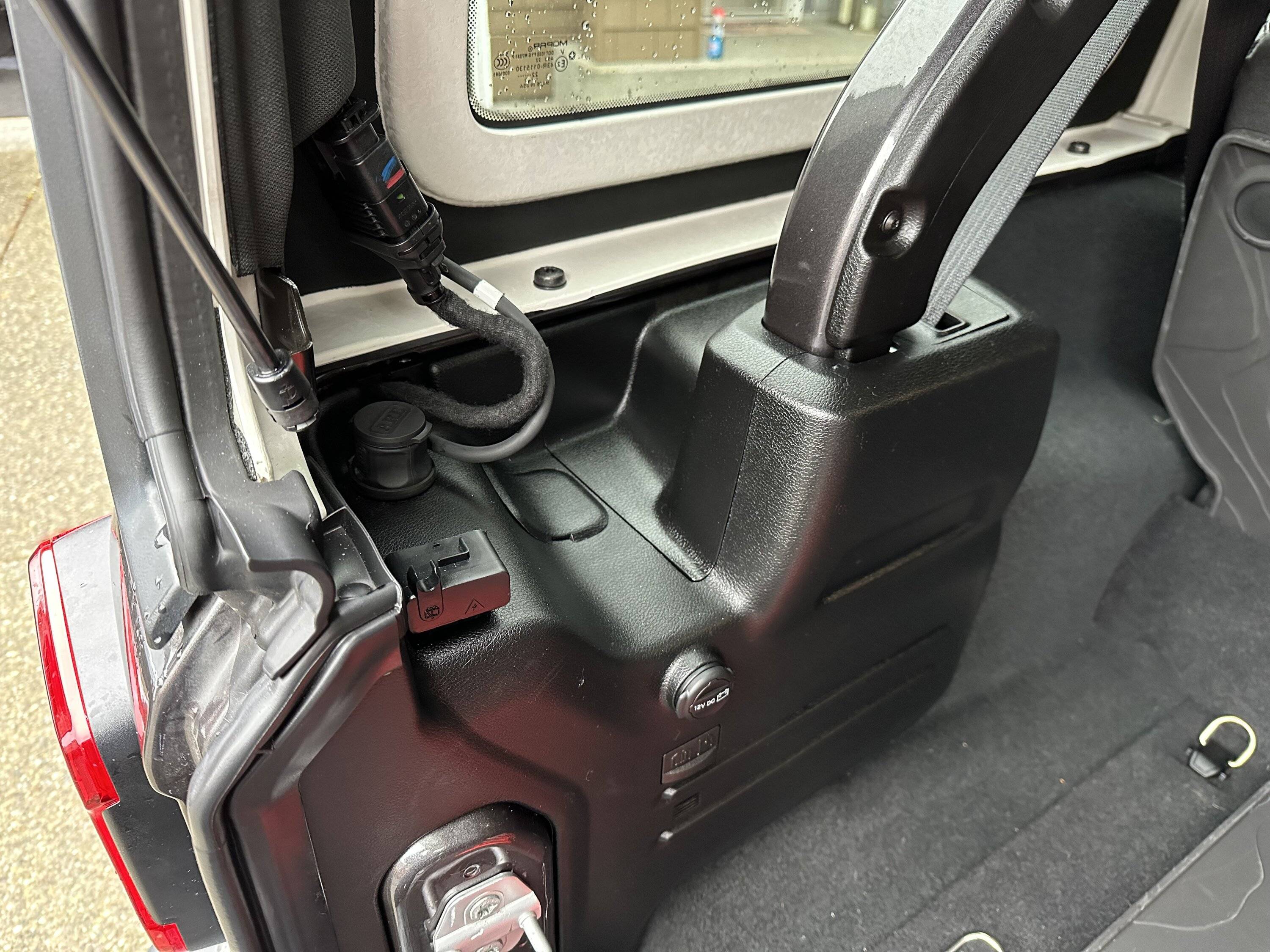 Jeep Wrangler JL Discreet air compressor install - 4xe IMG_0886