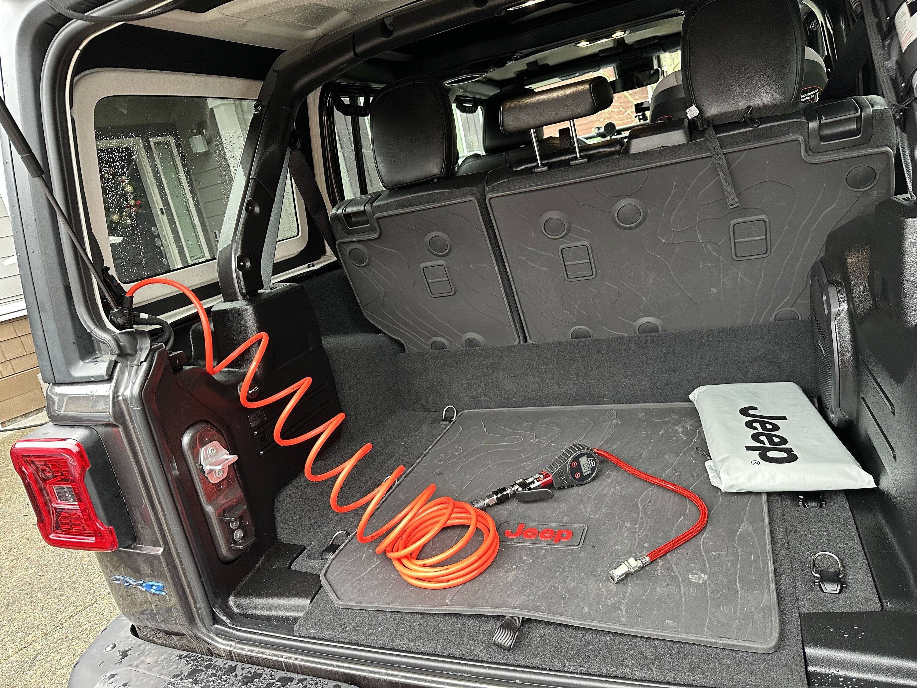 Jeep Wrangler JL Discreet air compressor install - 4xe IMG_0889