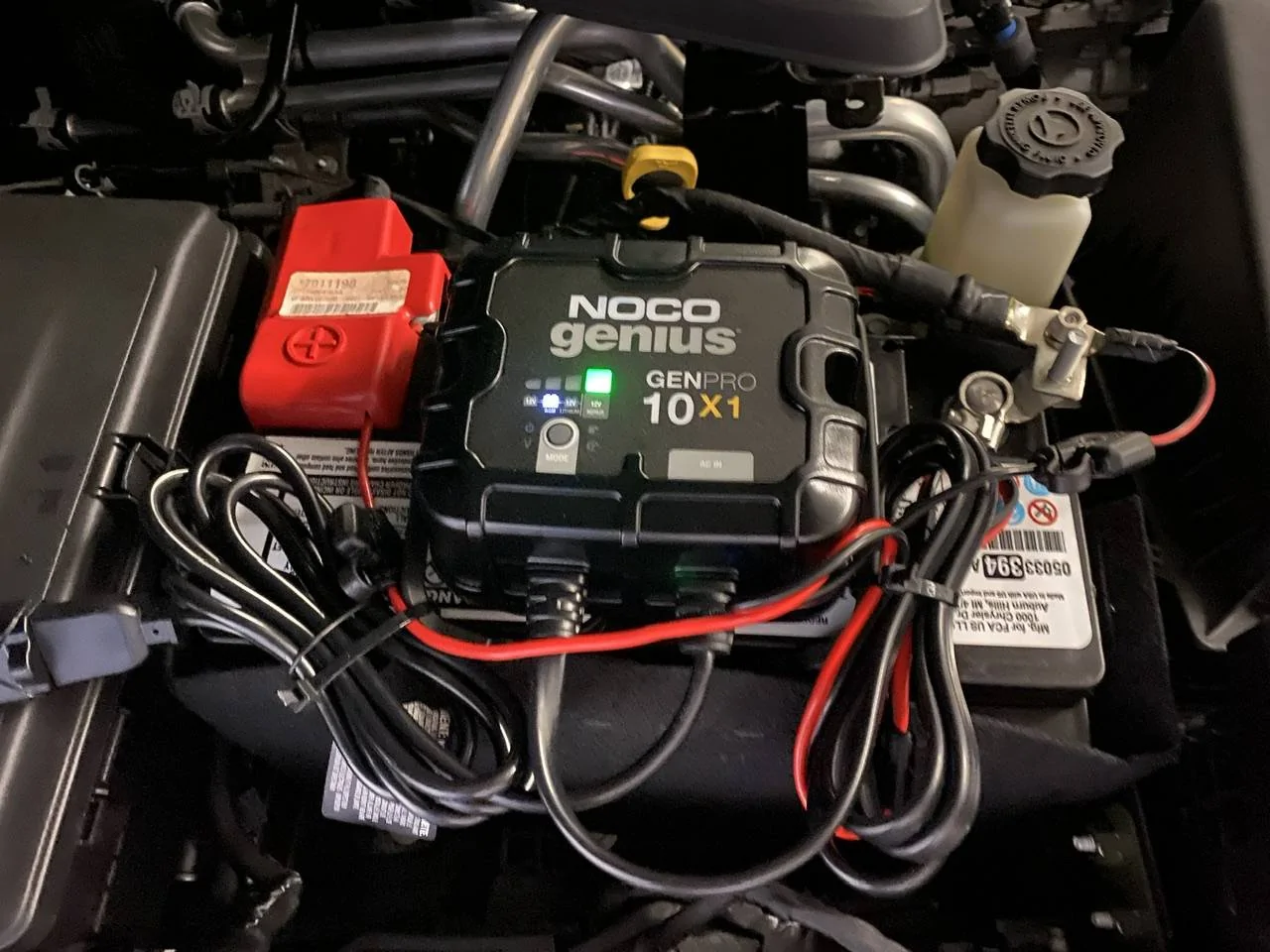 Jeep Wrangler JL On Board Battery  Maintainer / Charger install 15D98949-C3D6-4FEC-AC24-B3BE1AC0A725