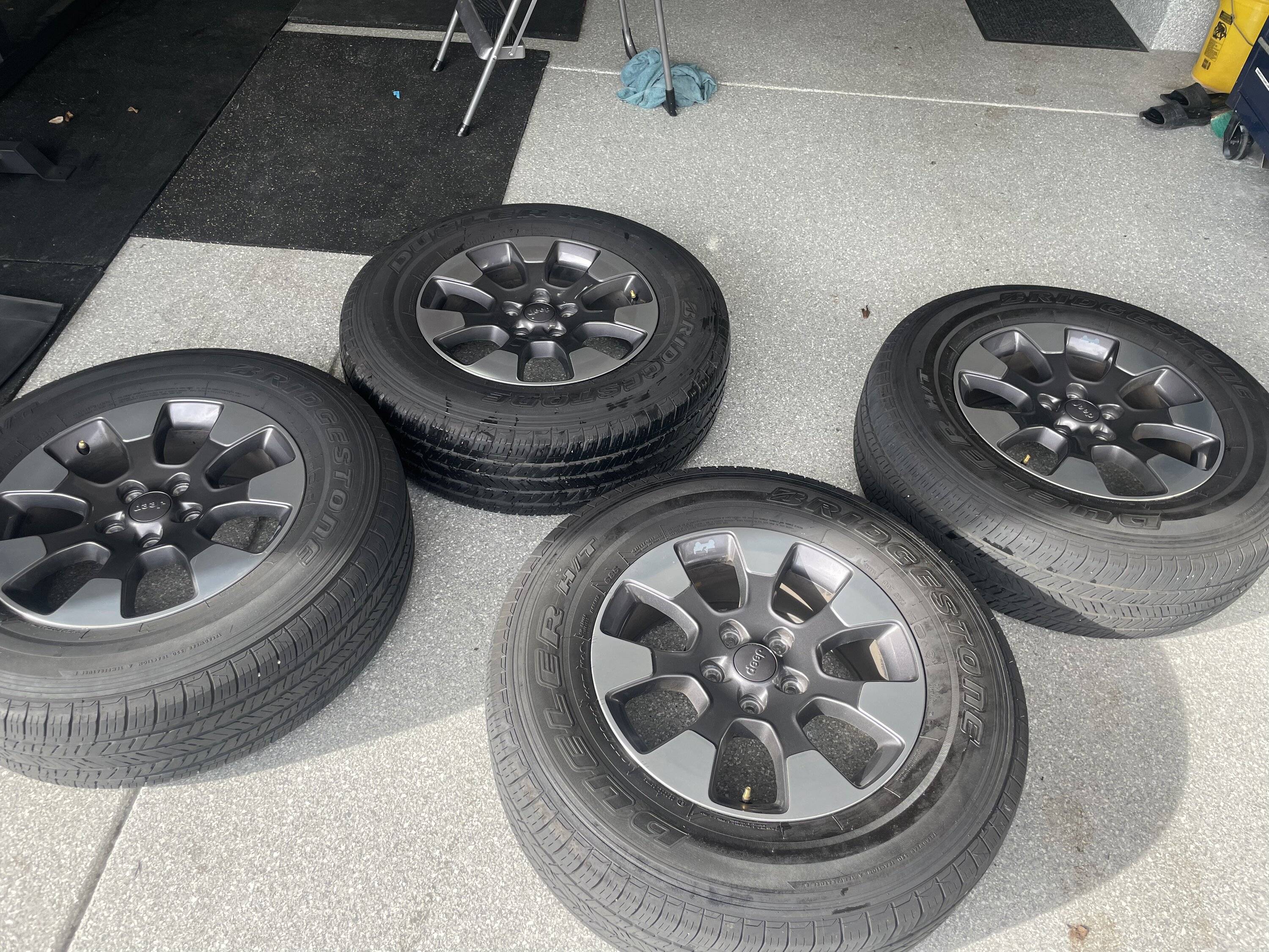 Jeep Wrangler JL Jeep Wheels/Tires 8B5179FB-3307-4B6C-BA52-38209D058A01