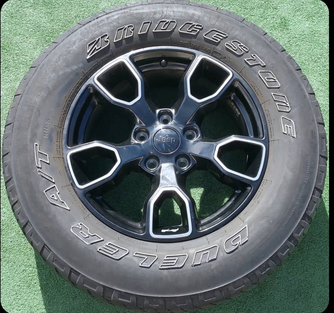 Jeep Wrangler JL WTB Jeep wheel 6ABD5797-3B86-4373-BACD-FF57B83A0BD4