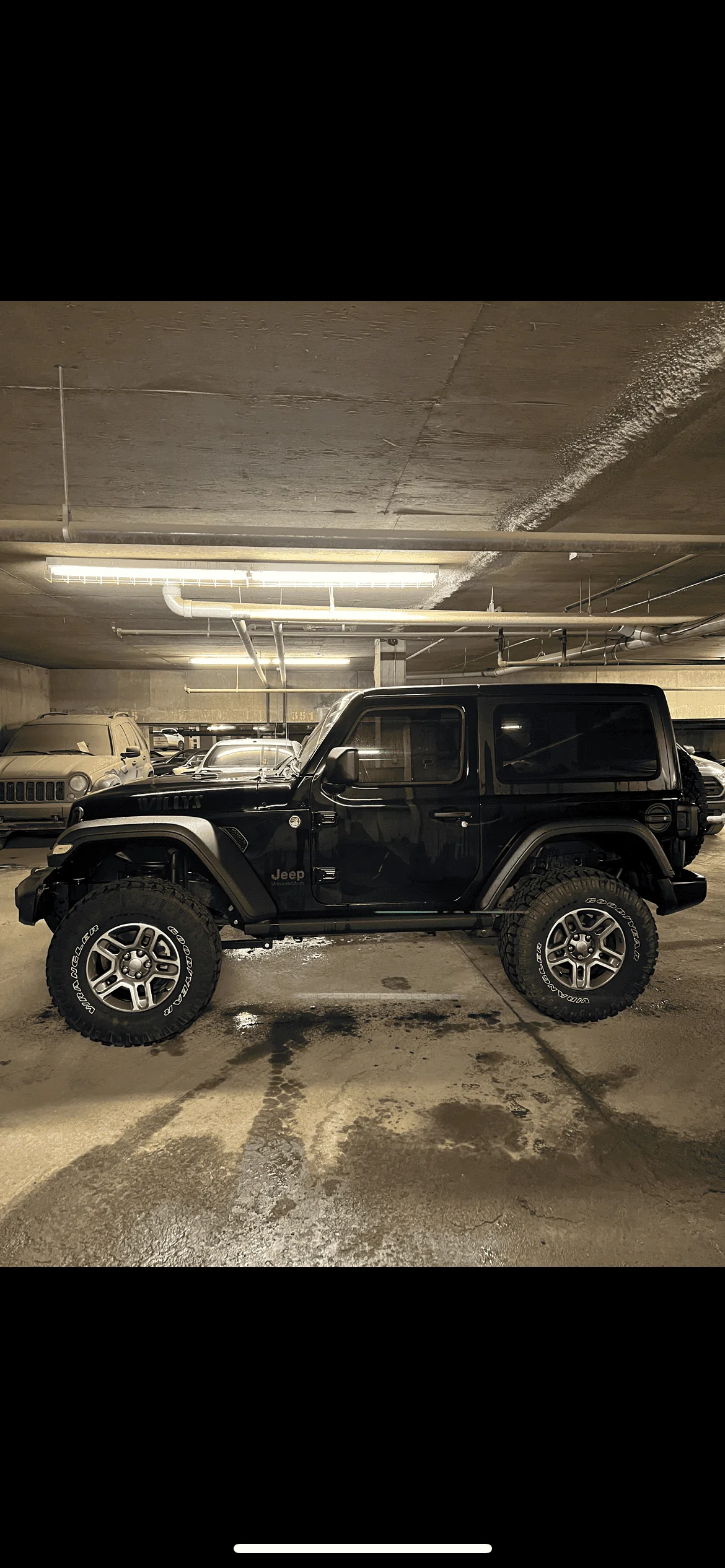 Jeep Wrangler JL Fitting a 35 spare on rubicon vs standard 88ACAF8D-6531-4A2F-89D2-053ECDB9875C