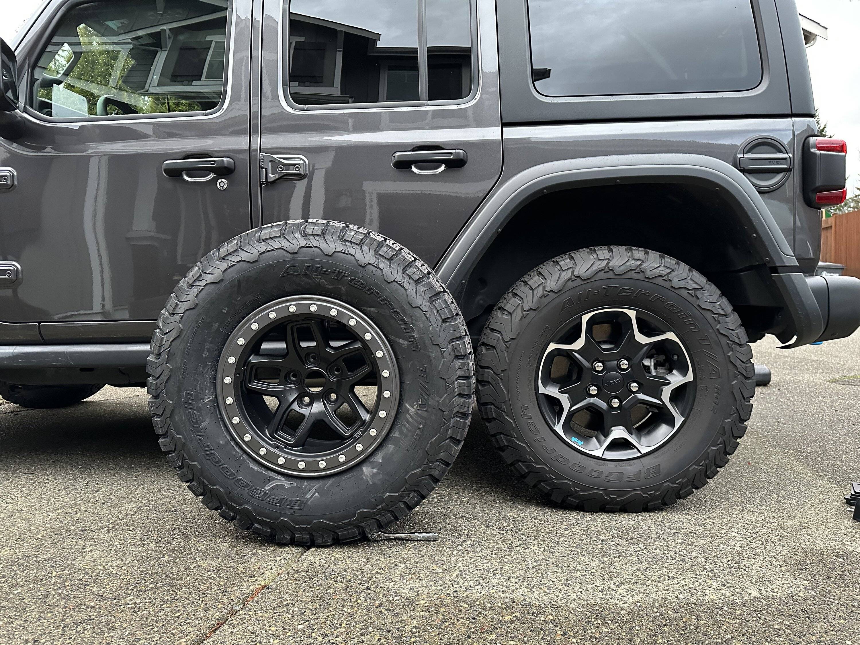 Jeep Wrangler JL AEV Borah wheels on JL 20230204_005003405_iOS