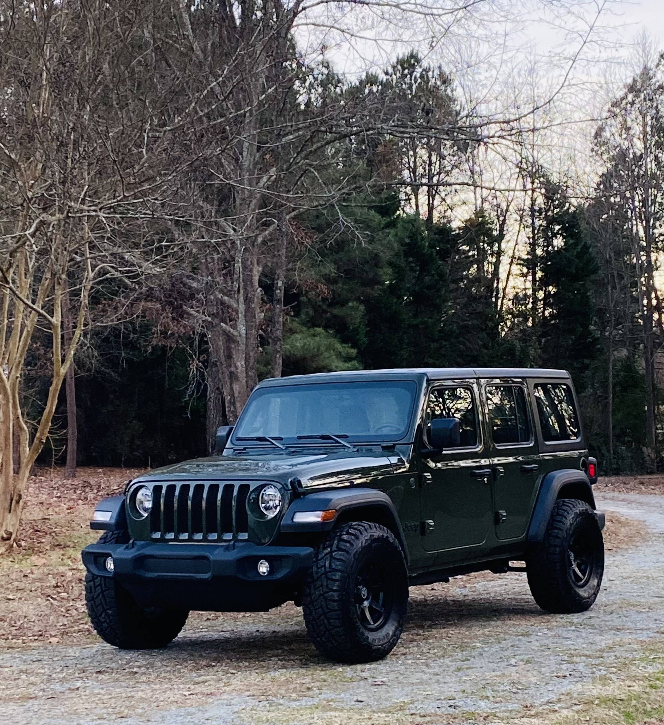 Jeep Wrangler JL 35s with no lift? 2333AA21-C24E-407B-999B-9093C7731211