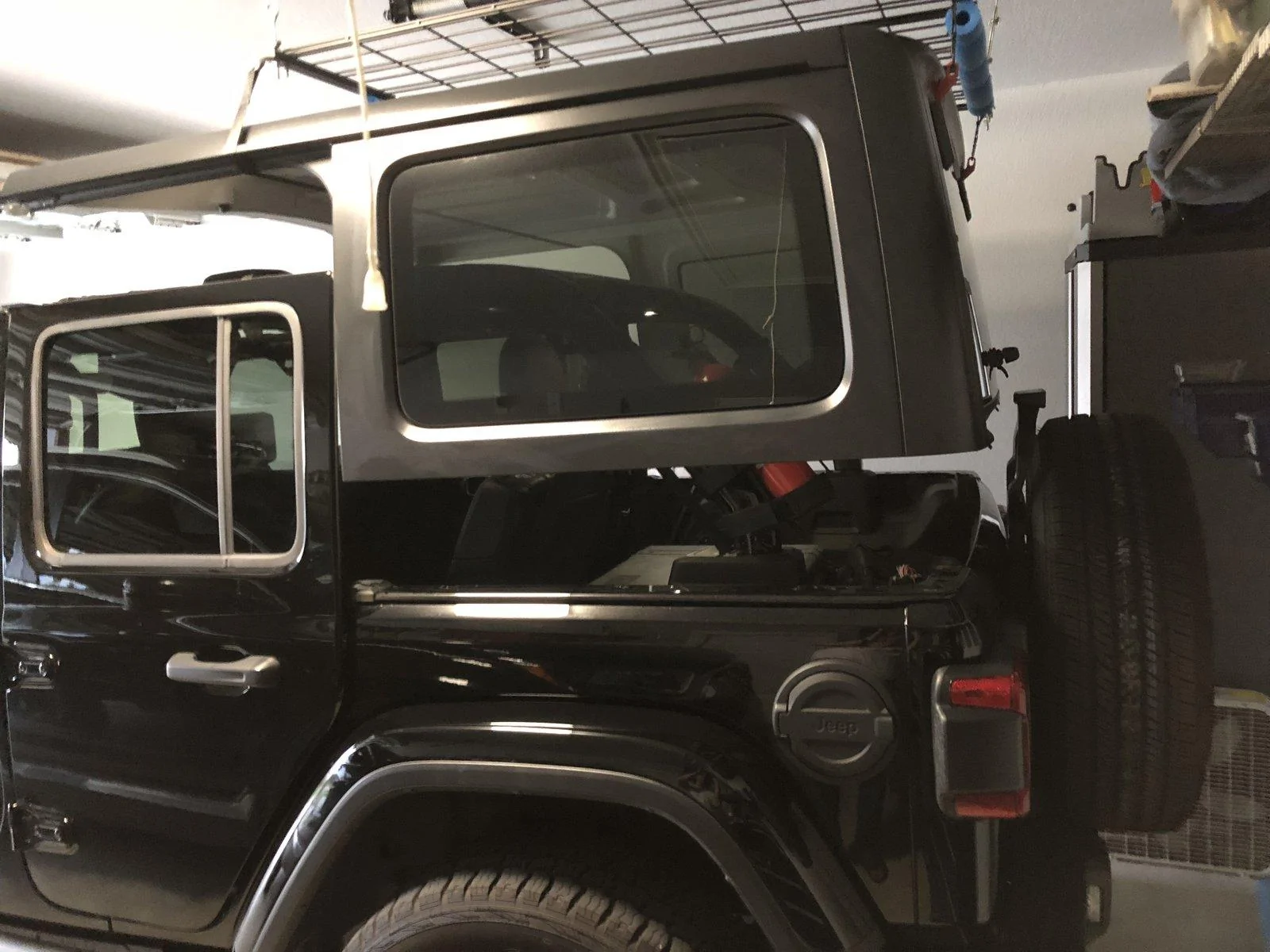 Jeep Wrangler JL JL hardtop removal E512A7A4-1C60-460E-B2DE-FFCA32BA10C0