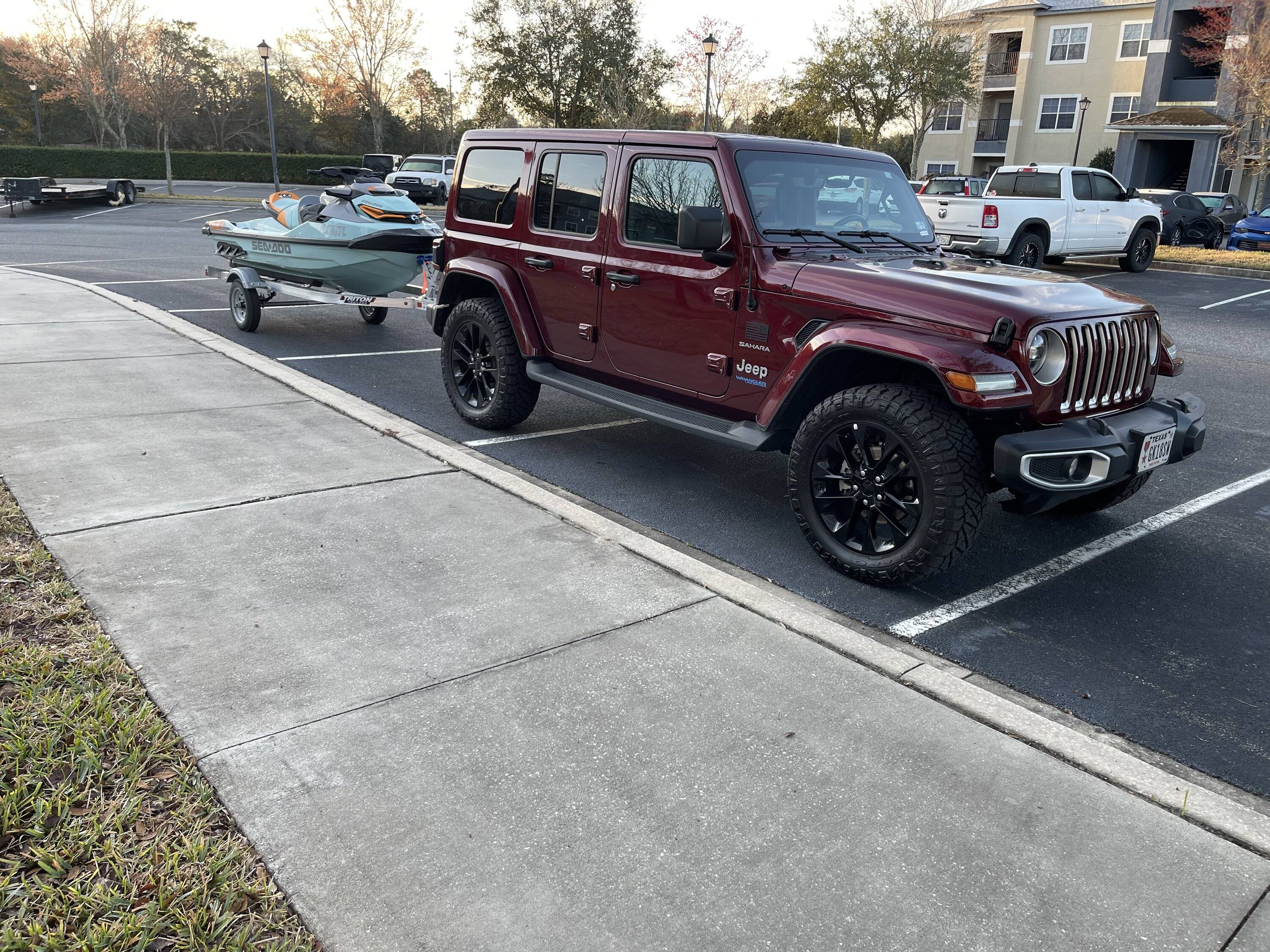 Jeep Wrangler JL 4xe with Sea Doo 915E046F-902B-43BB-A3ED-2A4ABE166436