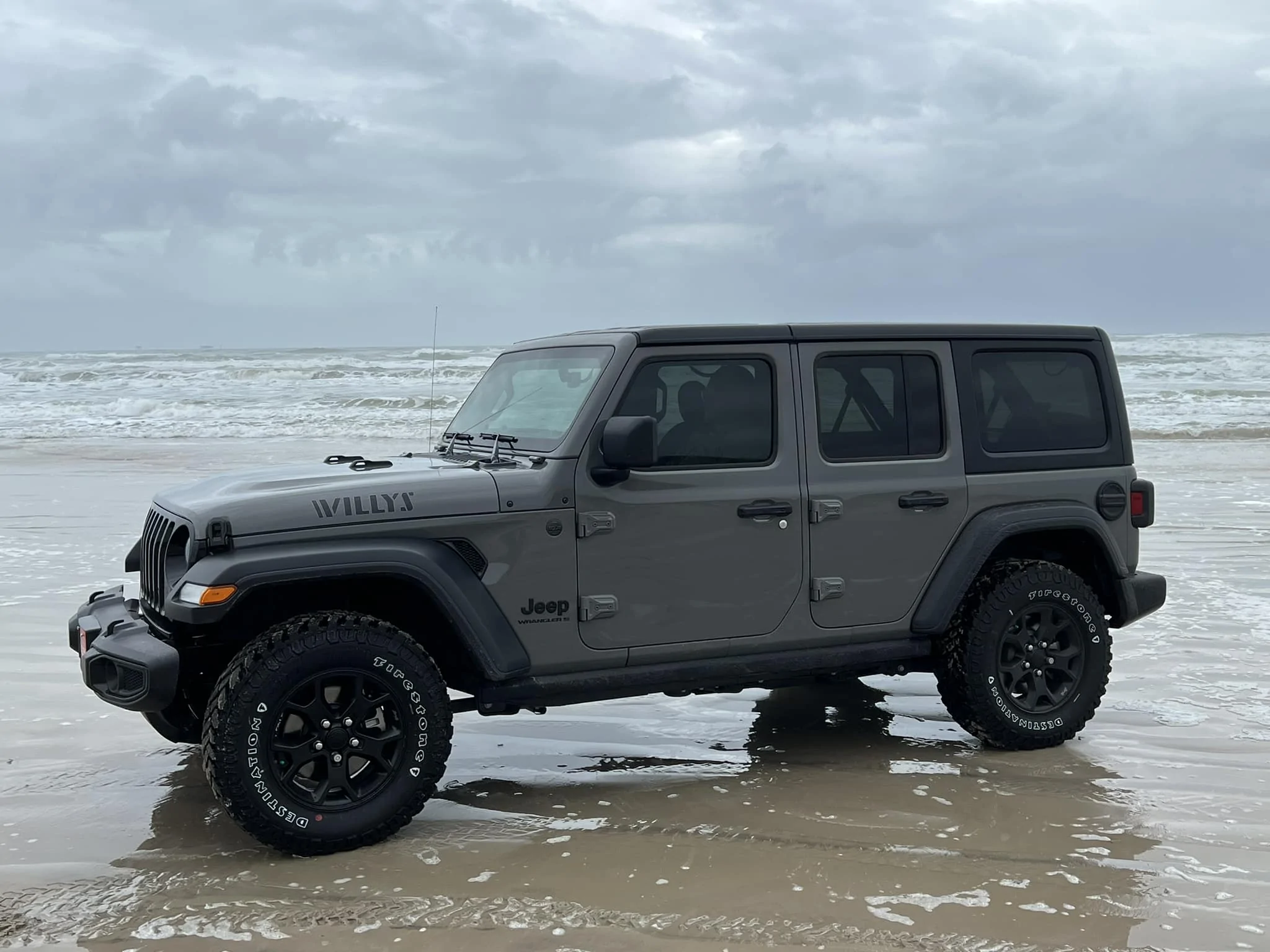 Jeep Wrangler JL Willys Storm - Build Journal Storm_Beach_2023_01
