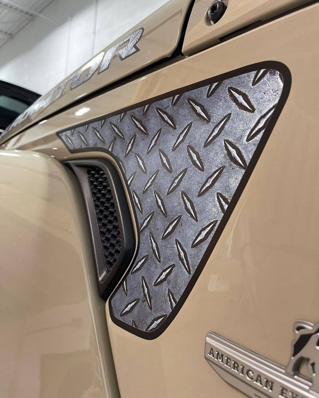 Jeep Wrangler JL Jeep Graphic Studio 326783658_740832530757763_5075348380282997706_n