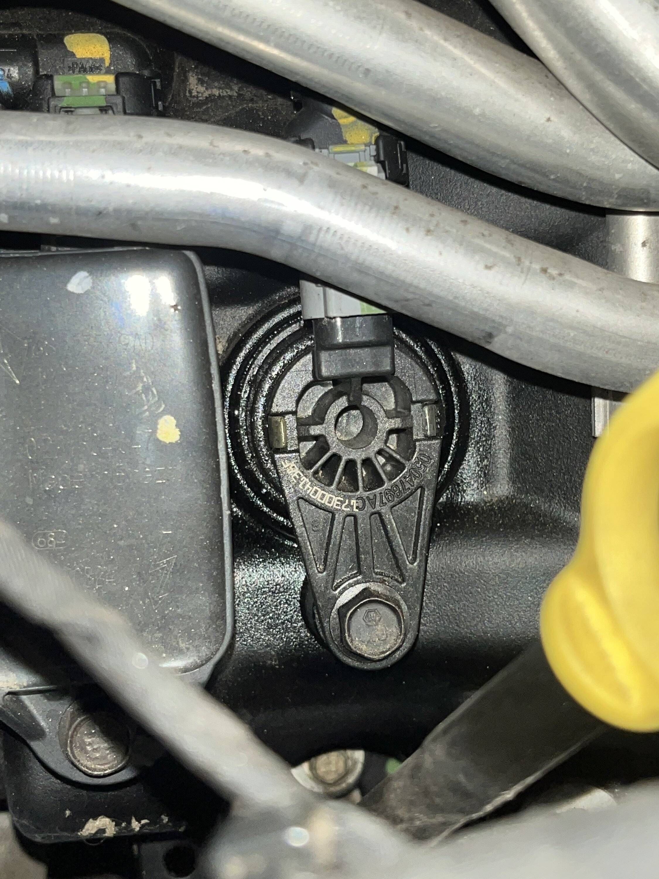 Jeep Wrangler JL Oil Cooler Leak/Replacement IMG-3143