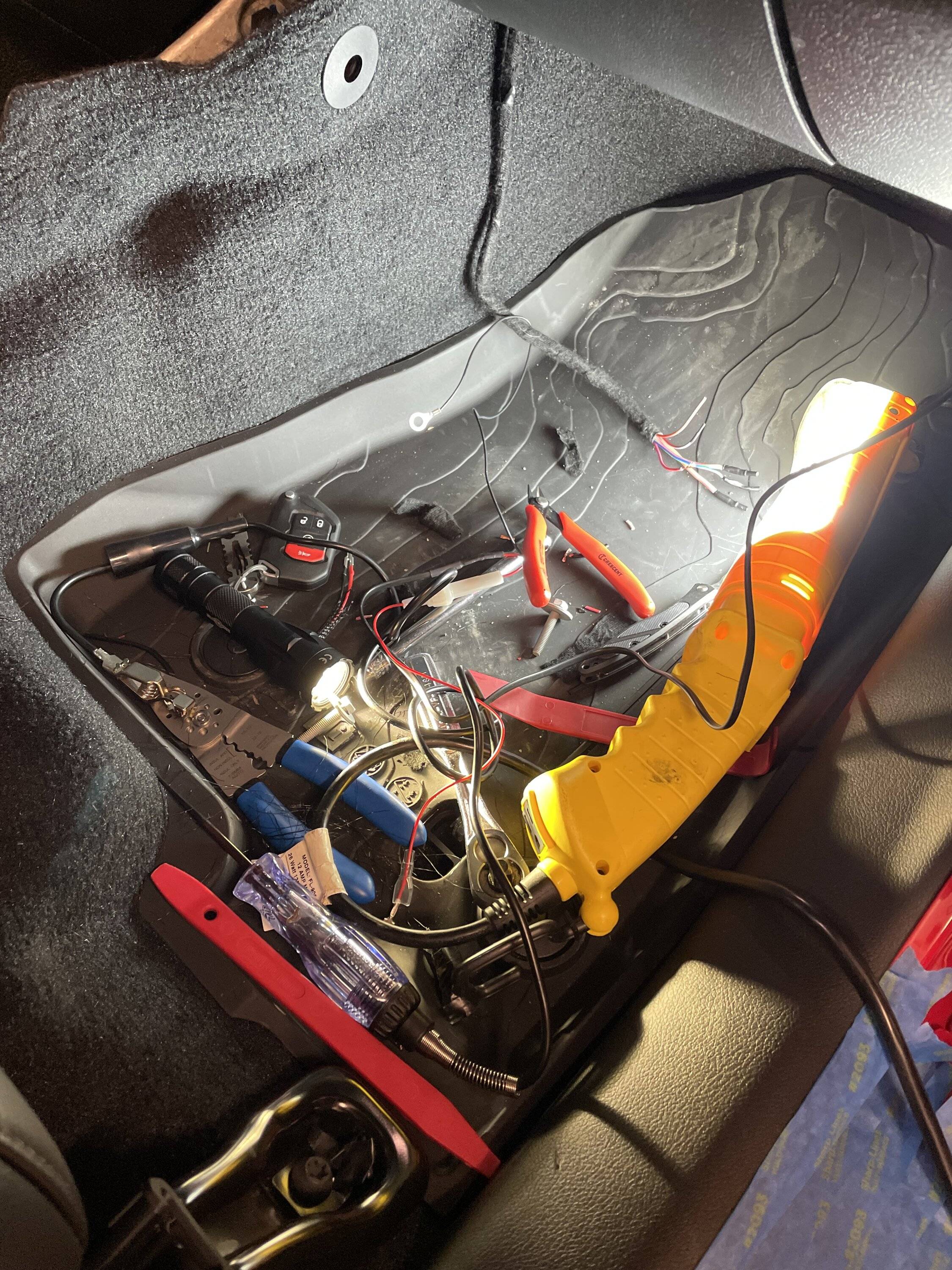 Jeep Wrangler JL 392 radar detector hard wire installation 69748493026__A6DAEDCB-4D1C-42DC-B99A-A7275935B832