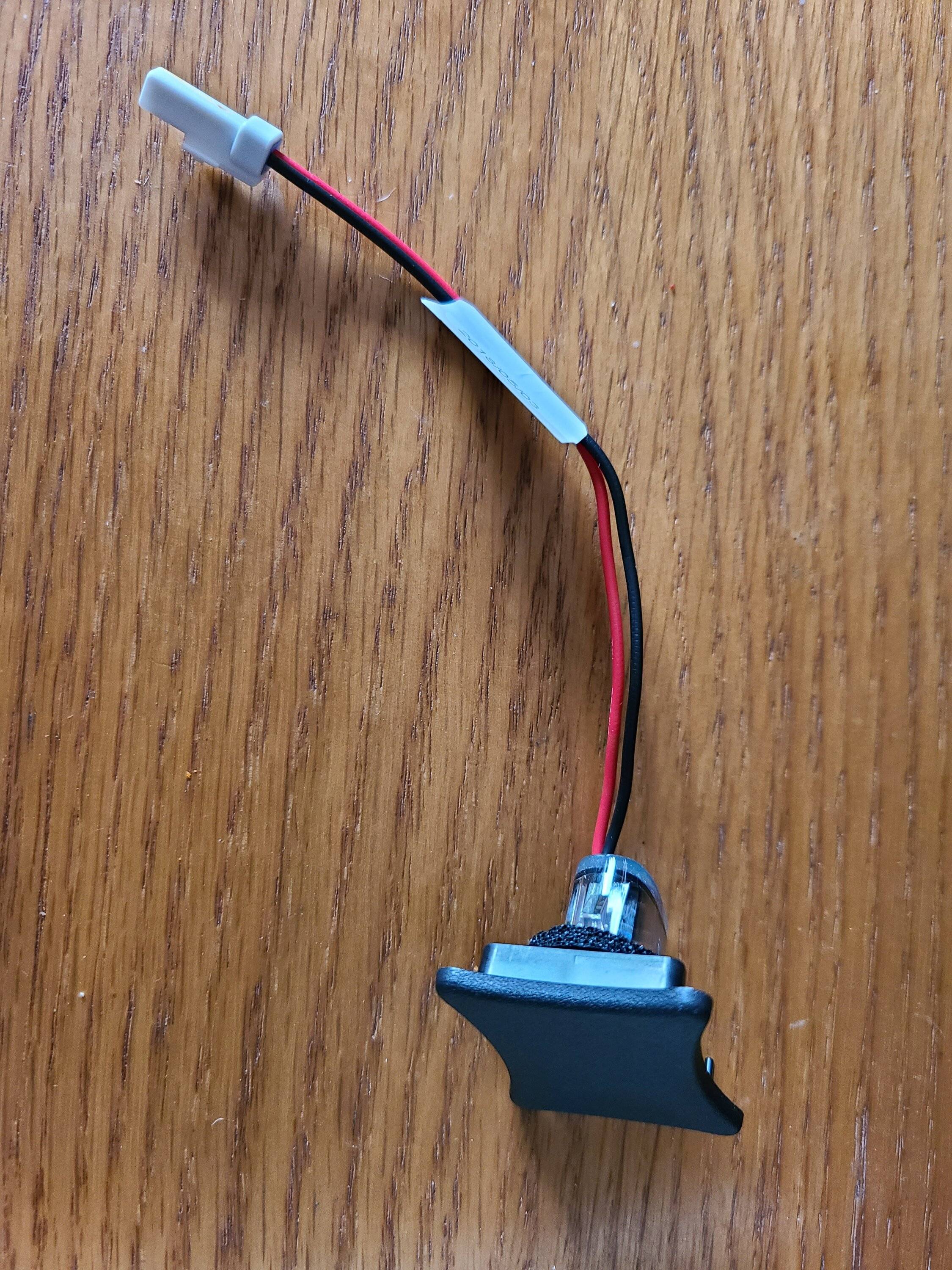 Jeep Wrangler JL Cup holder lamp replacement 20230208_092424