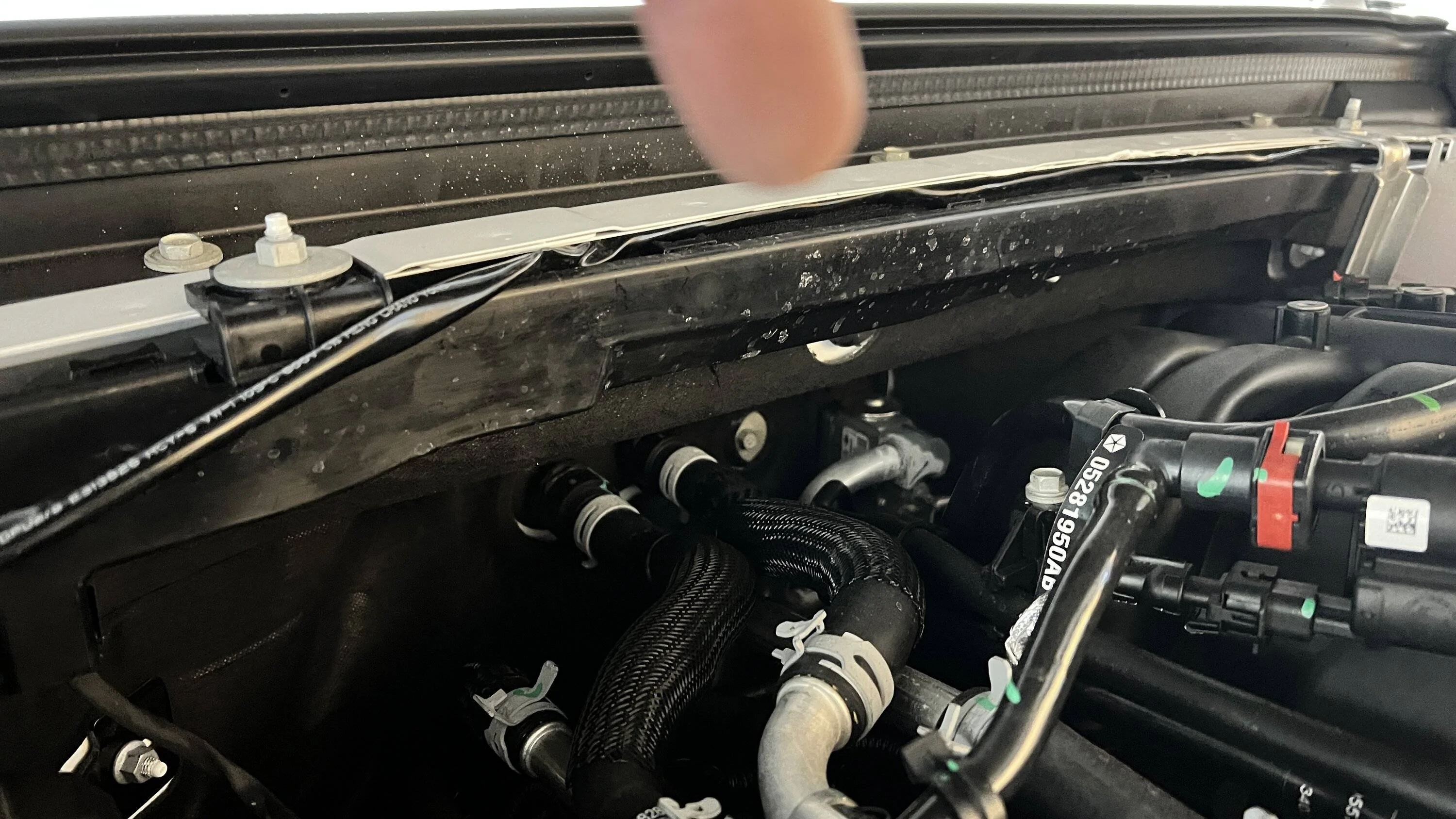 Jeep Wrangler JL Safe to run wires here? IMG_5517