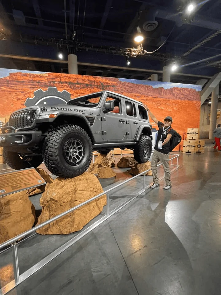 Jeep Wrangler JL 20th Anniversary Rubicon 4xe - first look with new grille design! 1675909599305-png