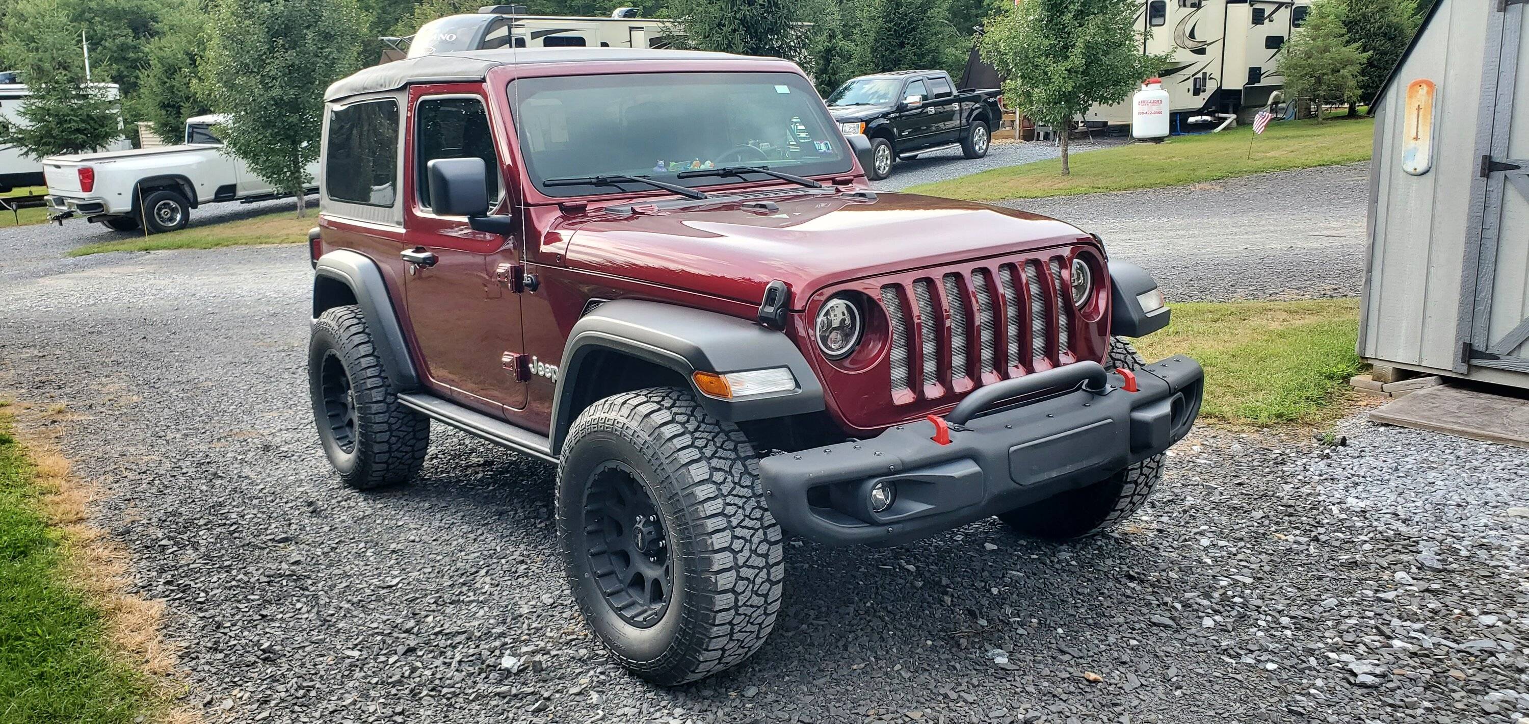 Jeep Wrangler JL Changing the wheels on a 2023 JLU Willys. 20220903_172714