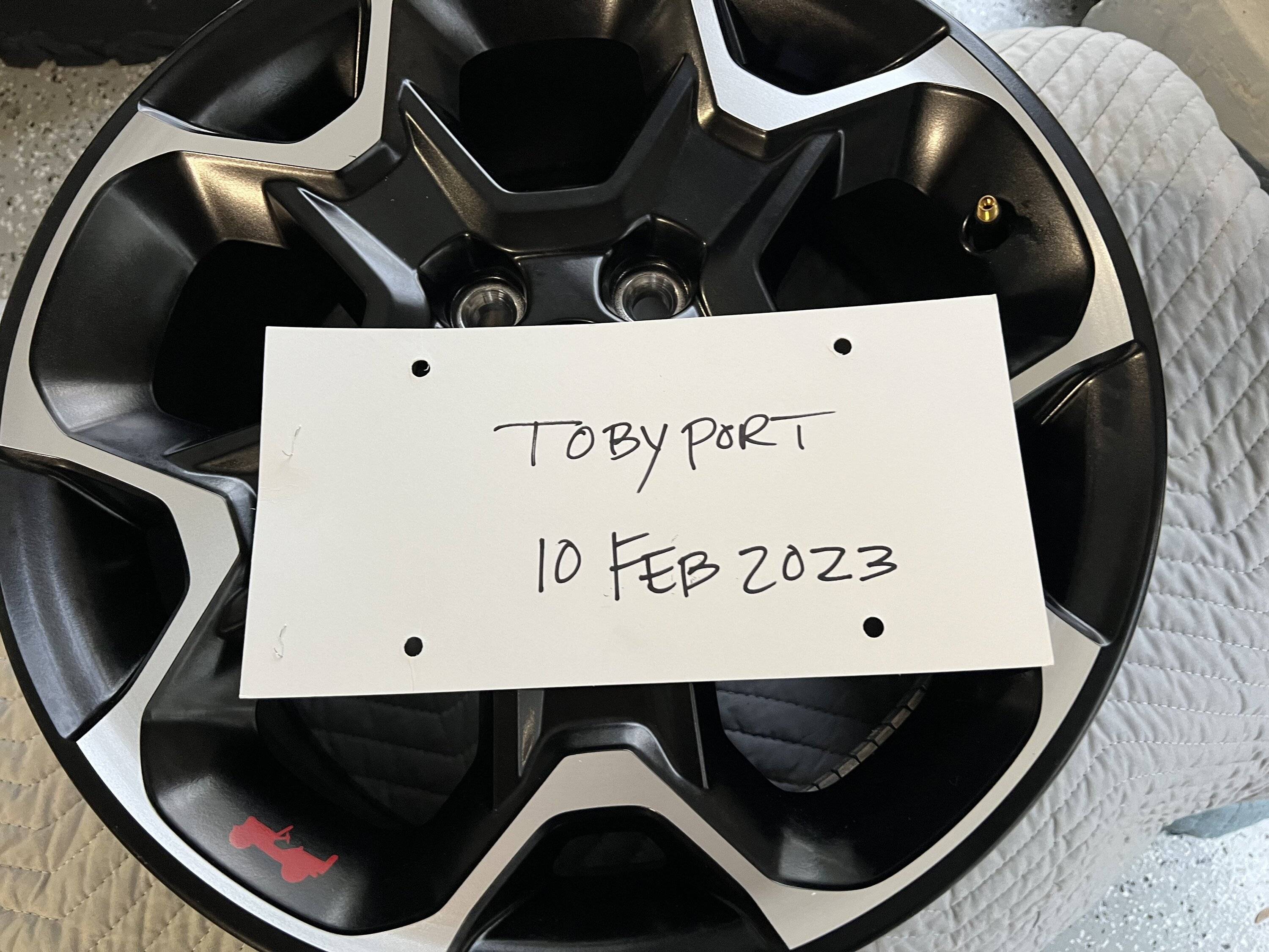 Jeep Wrangler JL 2023 Rubicon (5) Five Wheels Only NEW $600 0A1D4564-7ED6-403C-A830-511CD1191F9B