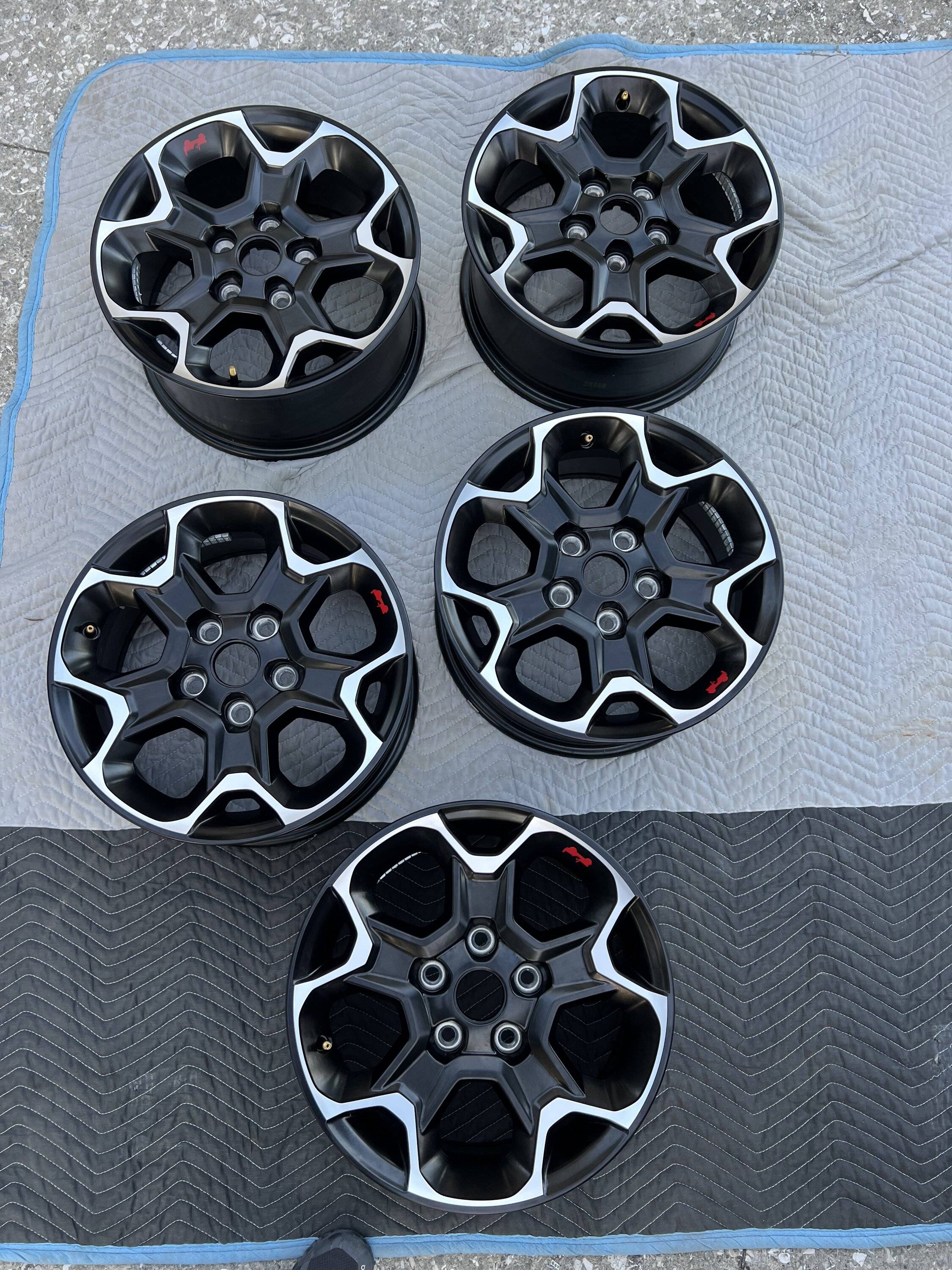 Jeep Wrangler JL 2023 Rubicon (5) Five Wheels Only NEW $600 E9DC057C-EC42-4919-A545-A41C9779B5A0