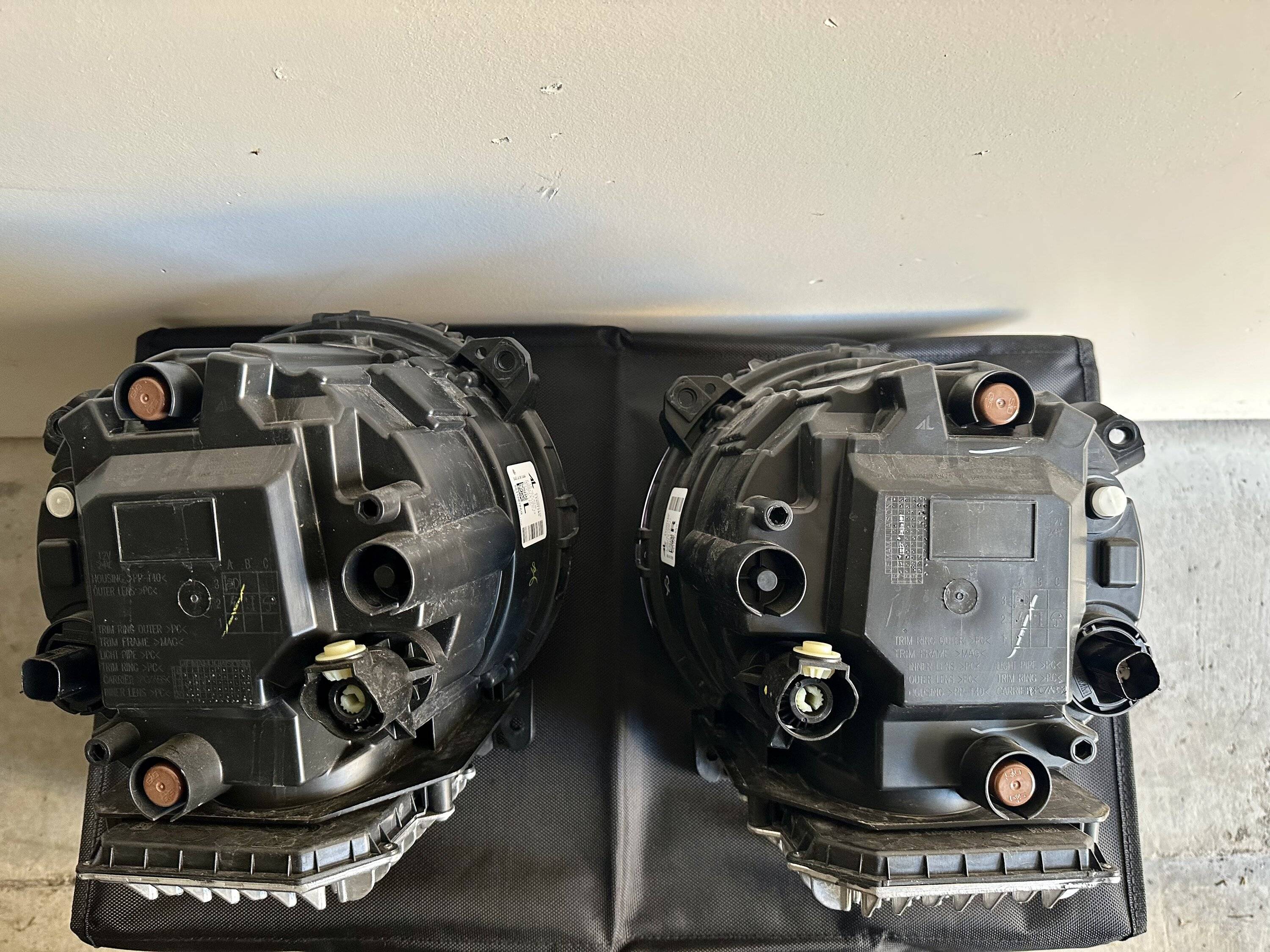 Jeep Wrangler JL Factory Jeep JL Led Headlights C0C544BF-5354-4375-8968-5C63F3224207