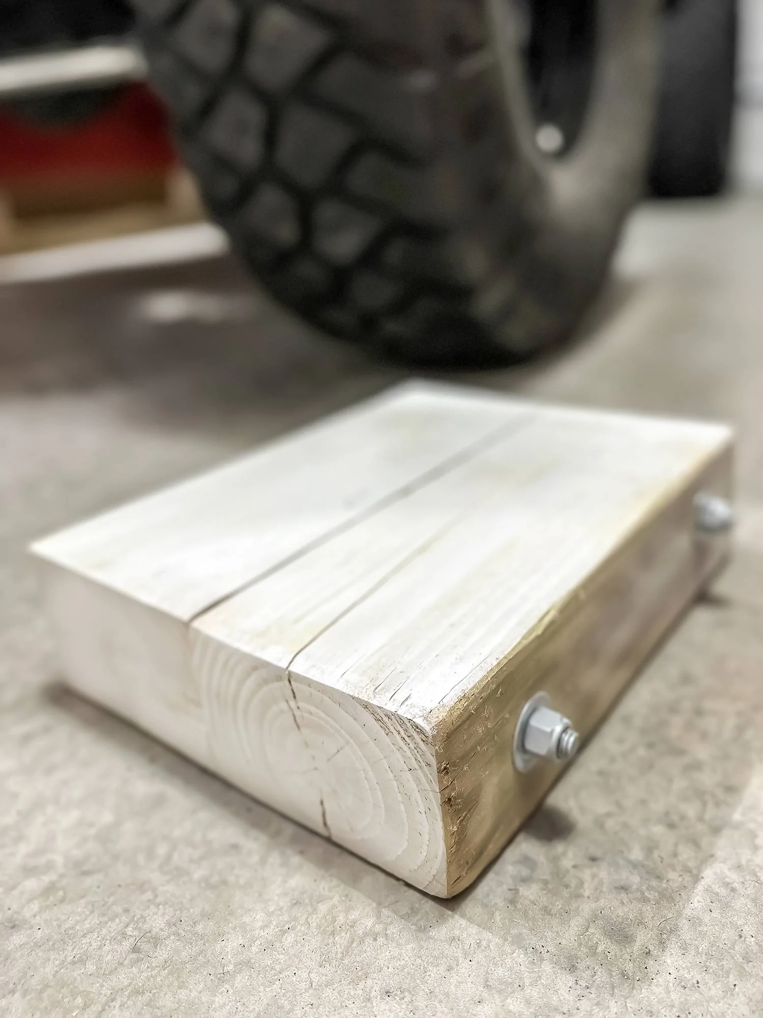 Jeep Wrangler JL Had a jack stand collapse today. 4x6 Cribbing