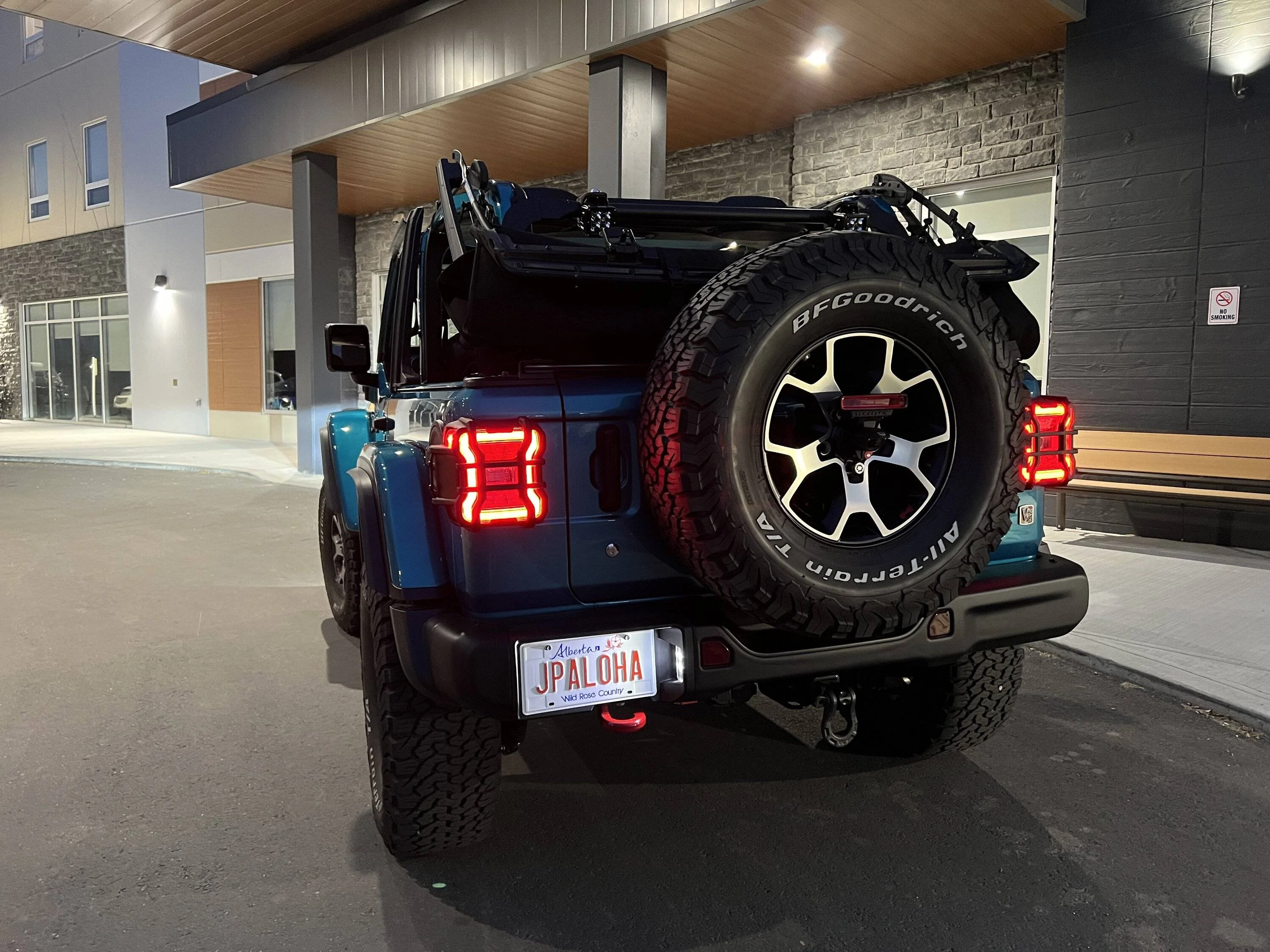 Jeep Wrangler JL Soft Top locking position with security box B1AE473C-5AC7-4455-95BD-F6B4DE66A004