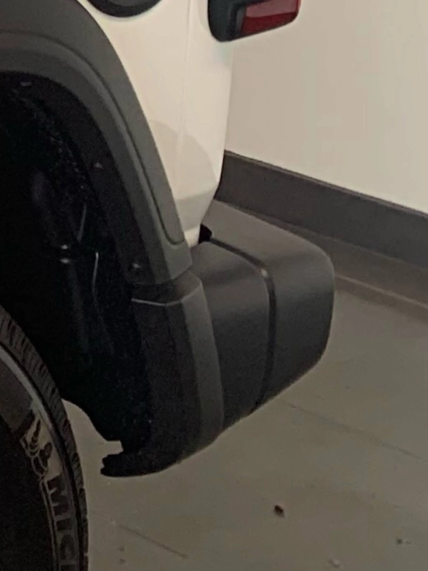 Jeep Wrangler JL Installing stock fender flares tips EDFB2629-0A07-4C4C-9845-5AFA9BC04D90