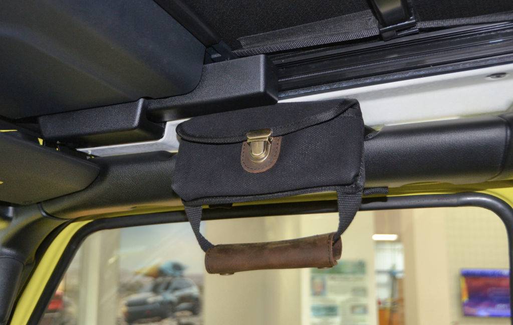 Jeep Wrangler JL What handles do you use for roll bar? JLJTFrontGrab