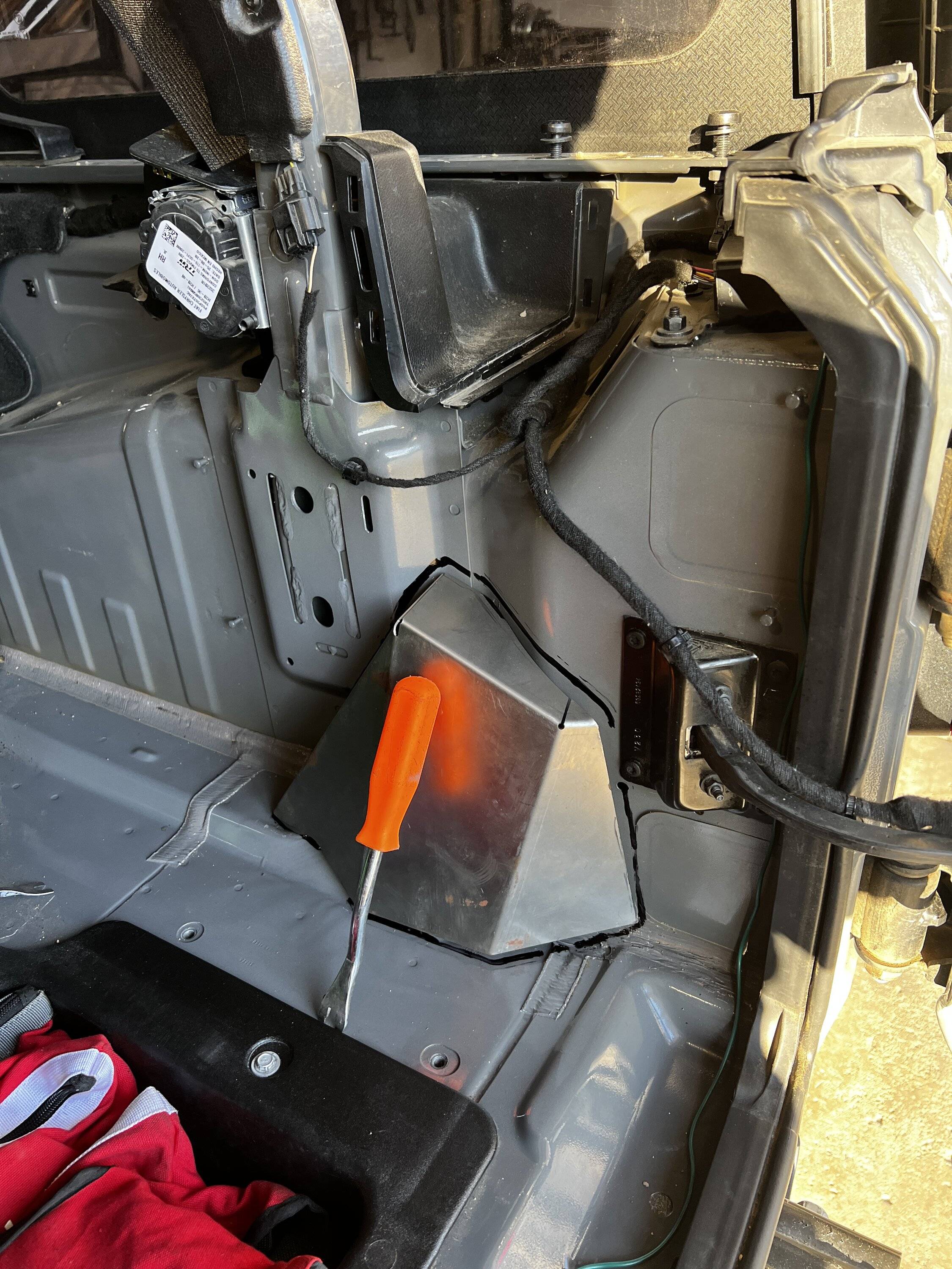 Jeep Wrangler JL GenRight Roll Cage Install 86AB7DB3-DB15-4A14-BFF8-04A45974E02D