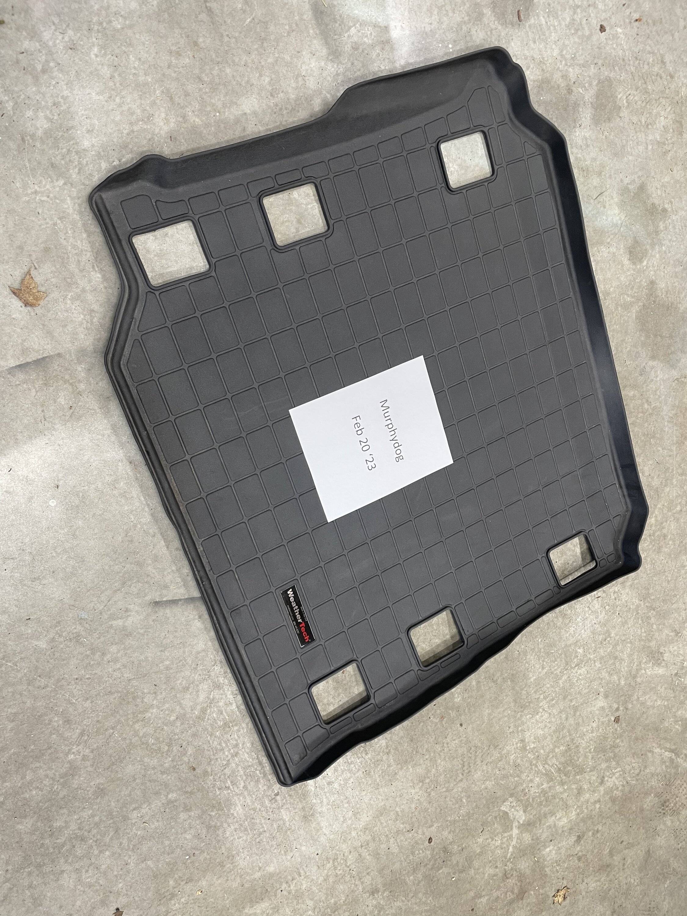 Jeep Wrangler JL WeatherTech cargo mat 069C8A08-AA44-49EA-B635-8A619AAF0166