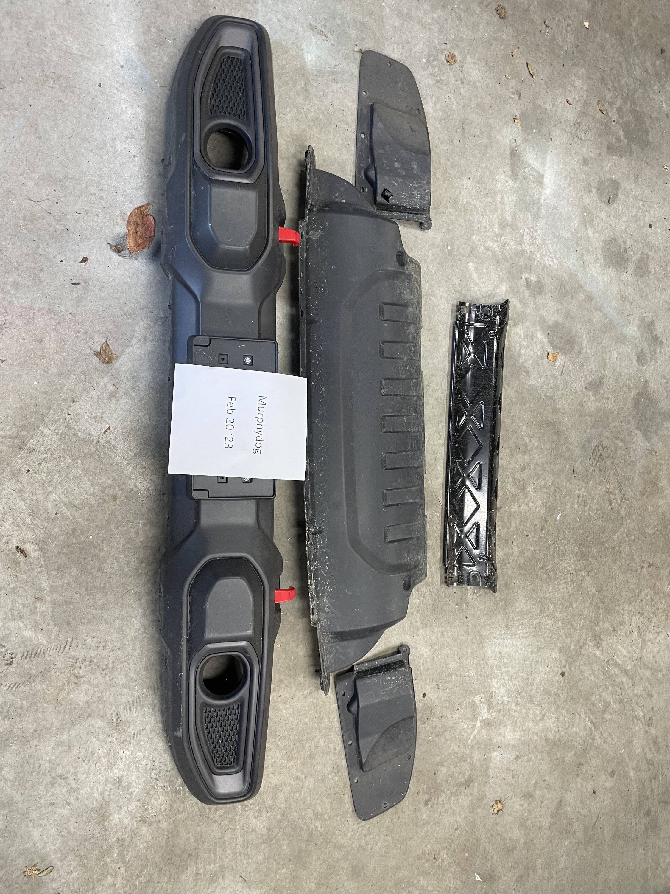 Jeep Wrangler JL Free plastic Rubicon bumper 543D9DD6-952B-44F5-B78C-BED55A01620A