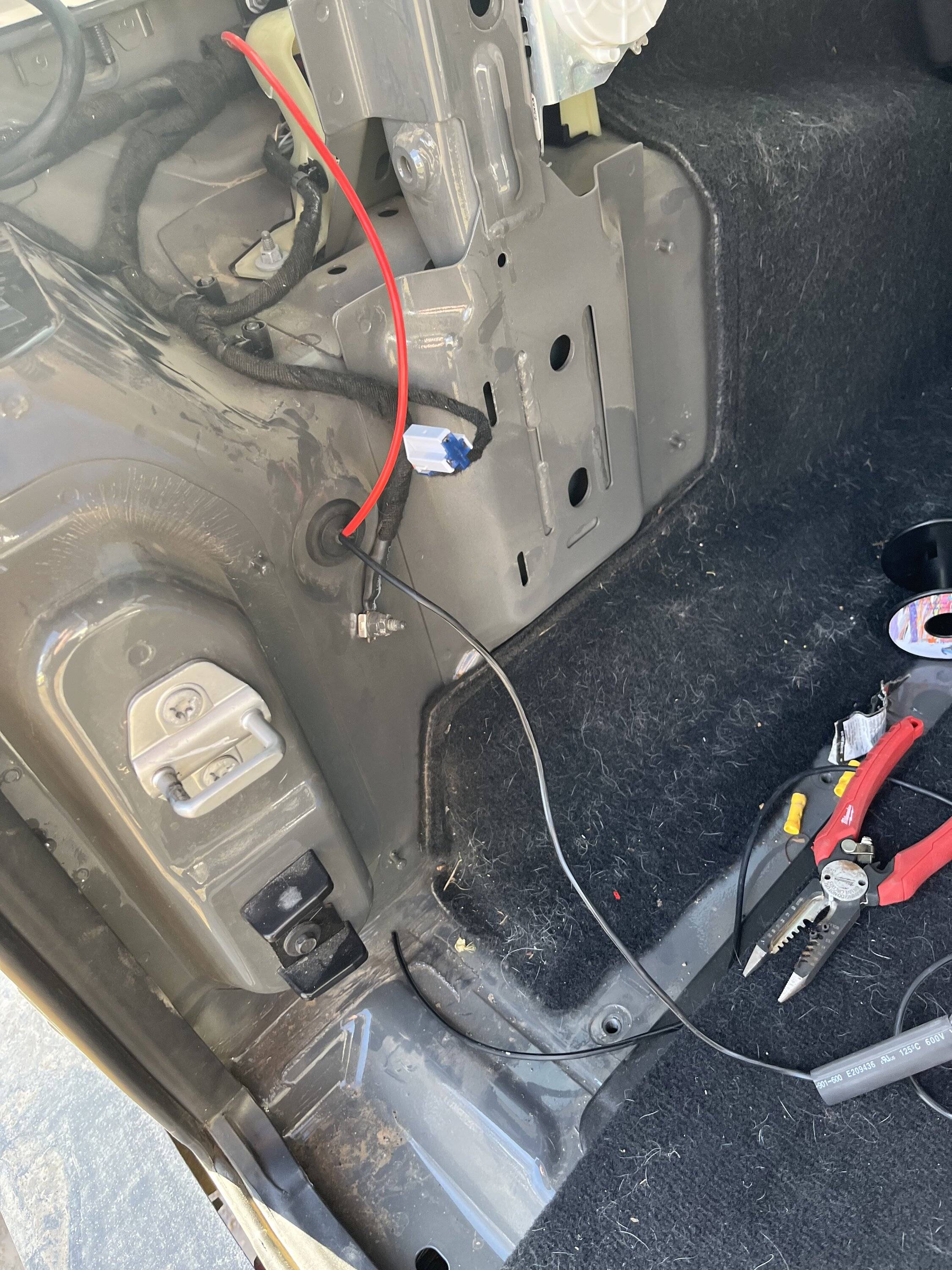 Jeep Wrangler JL Taillight air compressor install A5A24A48-23DE-4754-8D34-F703D7EF98D3