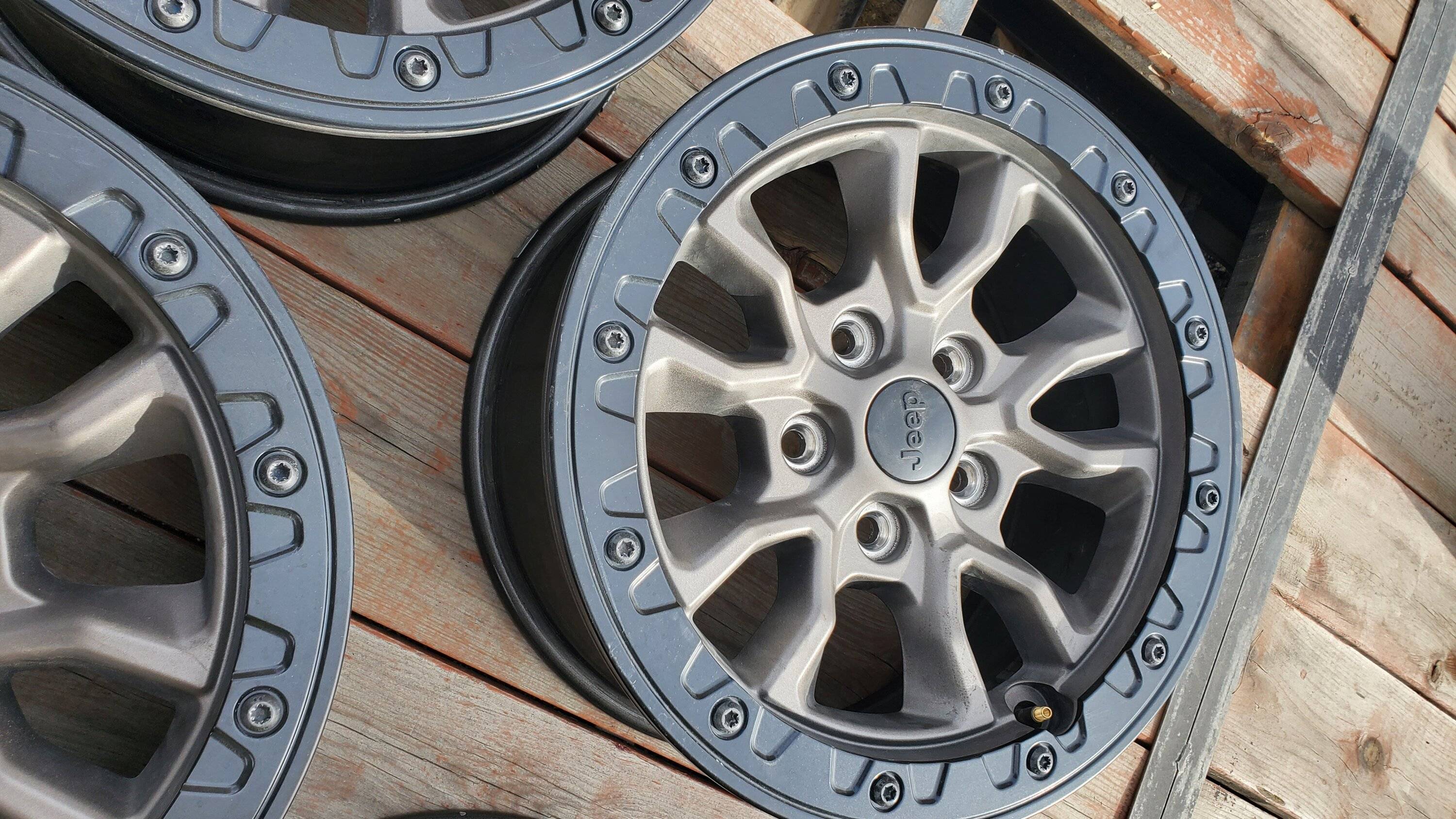 Jeep Wrangler JL 392 Takeoff Wheels - $1500.00 20230218_100311