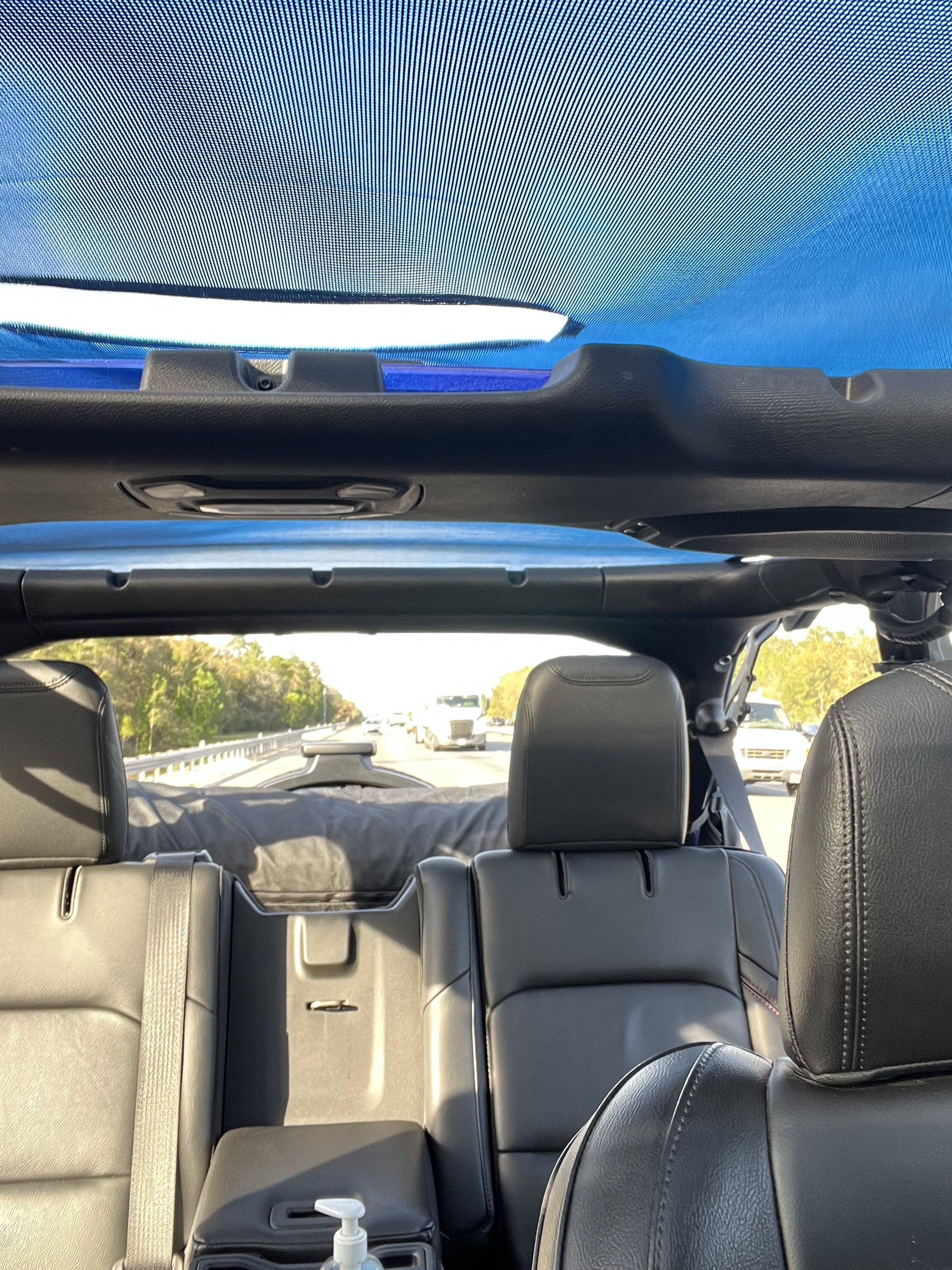 Jeep Wrangler JL Soft Top locking position with security box 4A302668-4FA5-4FE7-BFD8-CD78DEBEE142