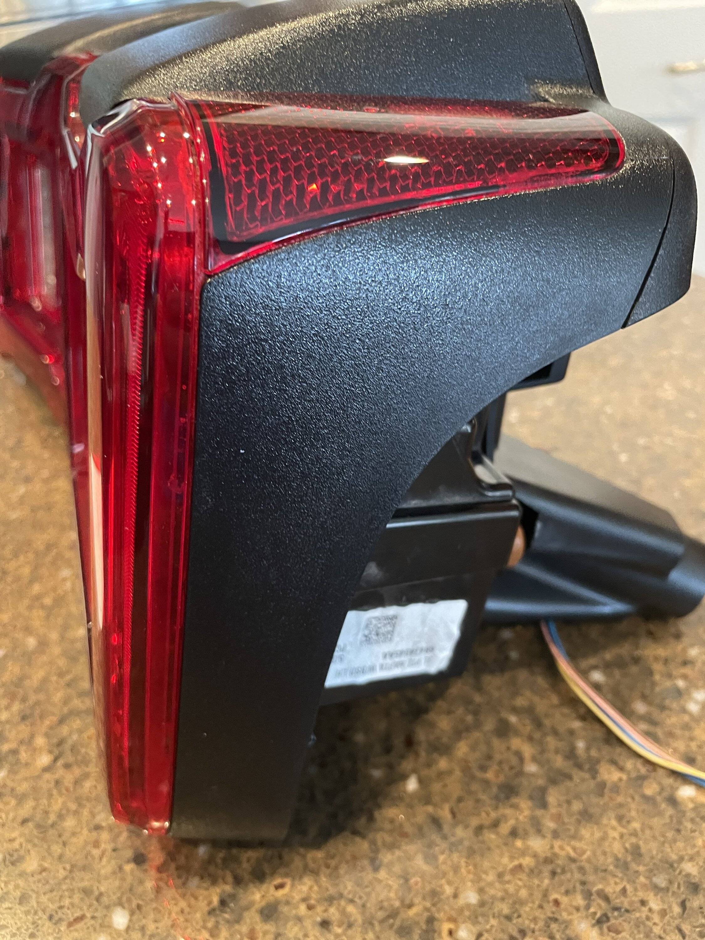 Jeep Wrangler JL OEM LED tail lights 4A5EFF68-36F1-4155-A6A6-EB2246C6F50A