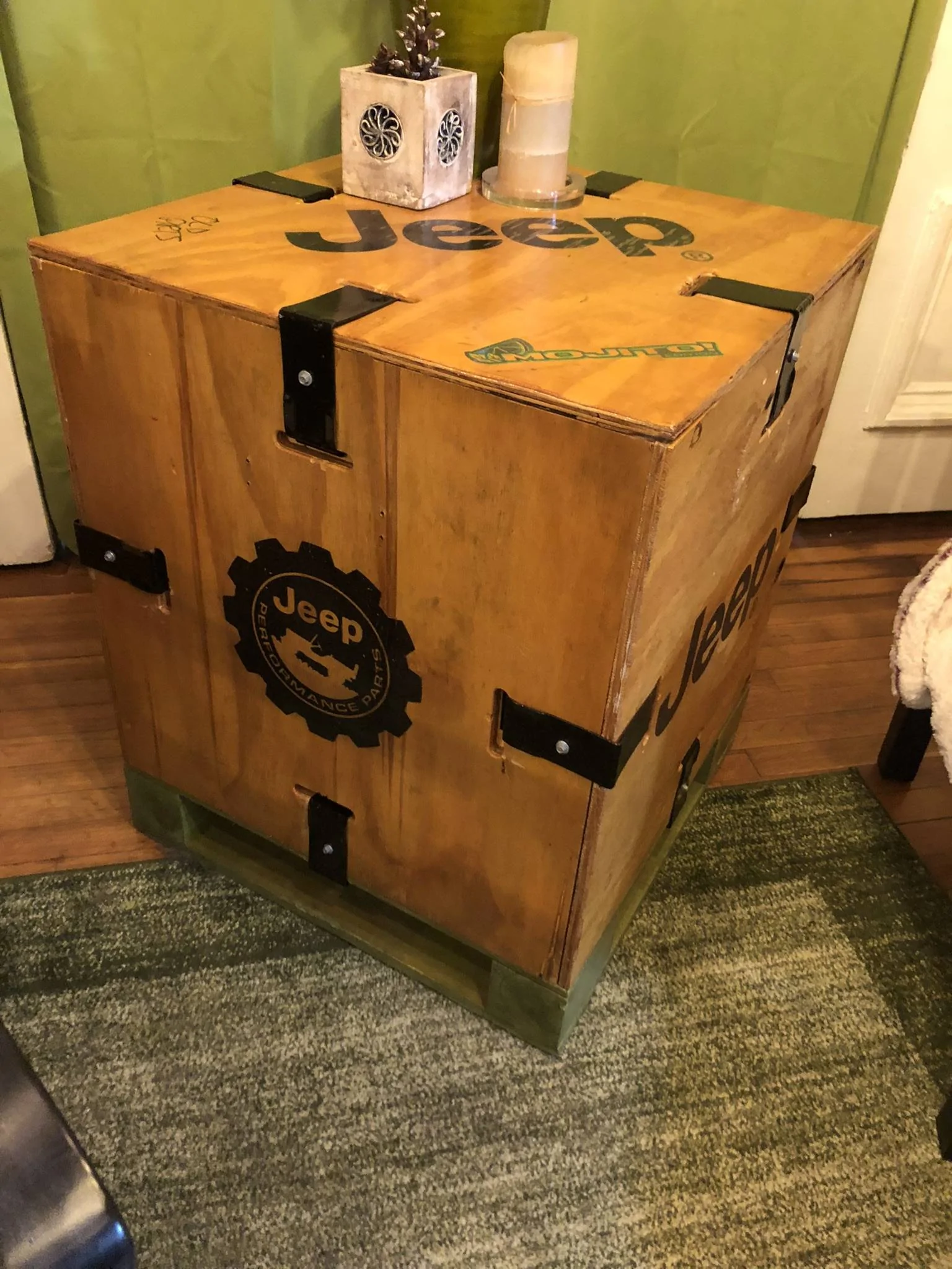 Jeep Wrangler JL $100 Jeep Wood Crate 1C5ADF0B-3F26-44B1-A62D-599B736A98A6