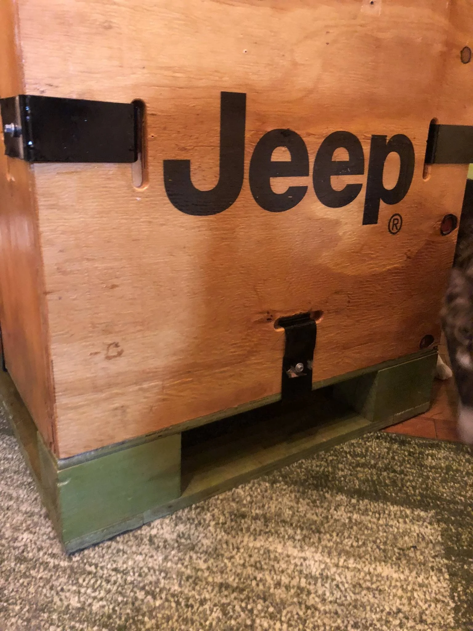 Jeep Wrangler JL $100 Jeep Wood Crate 22061E3E-8D4F-44B1-9CEF-33E436D3DDAF