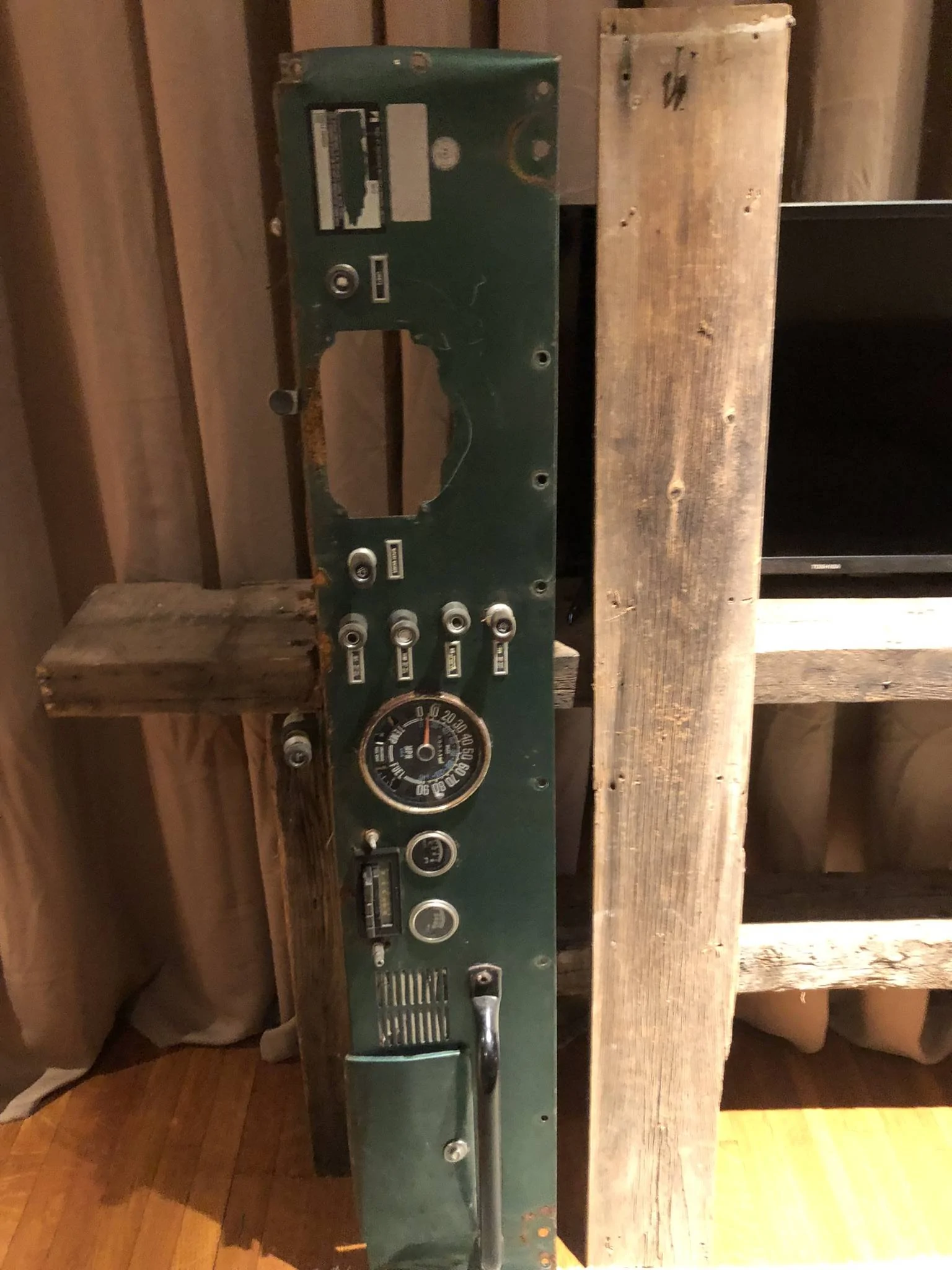 Jeep Wrangler JL 1979 Jeep CJ Dash / Shelf 3B8517A4-BFC9-4C0C-BD0D-055B86D4C847