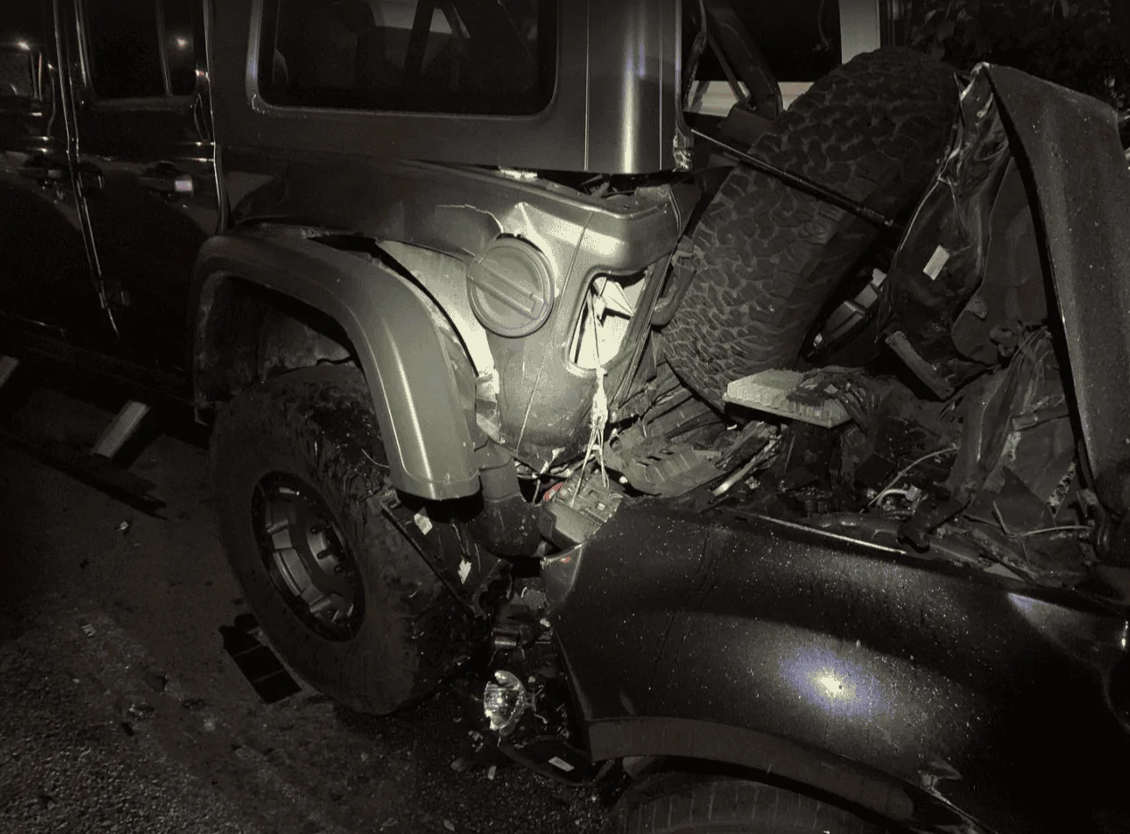 Jeep Wrangler JL Totaled 4xe? 1677111804335