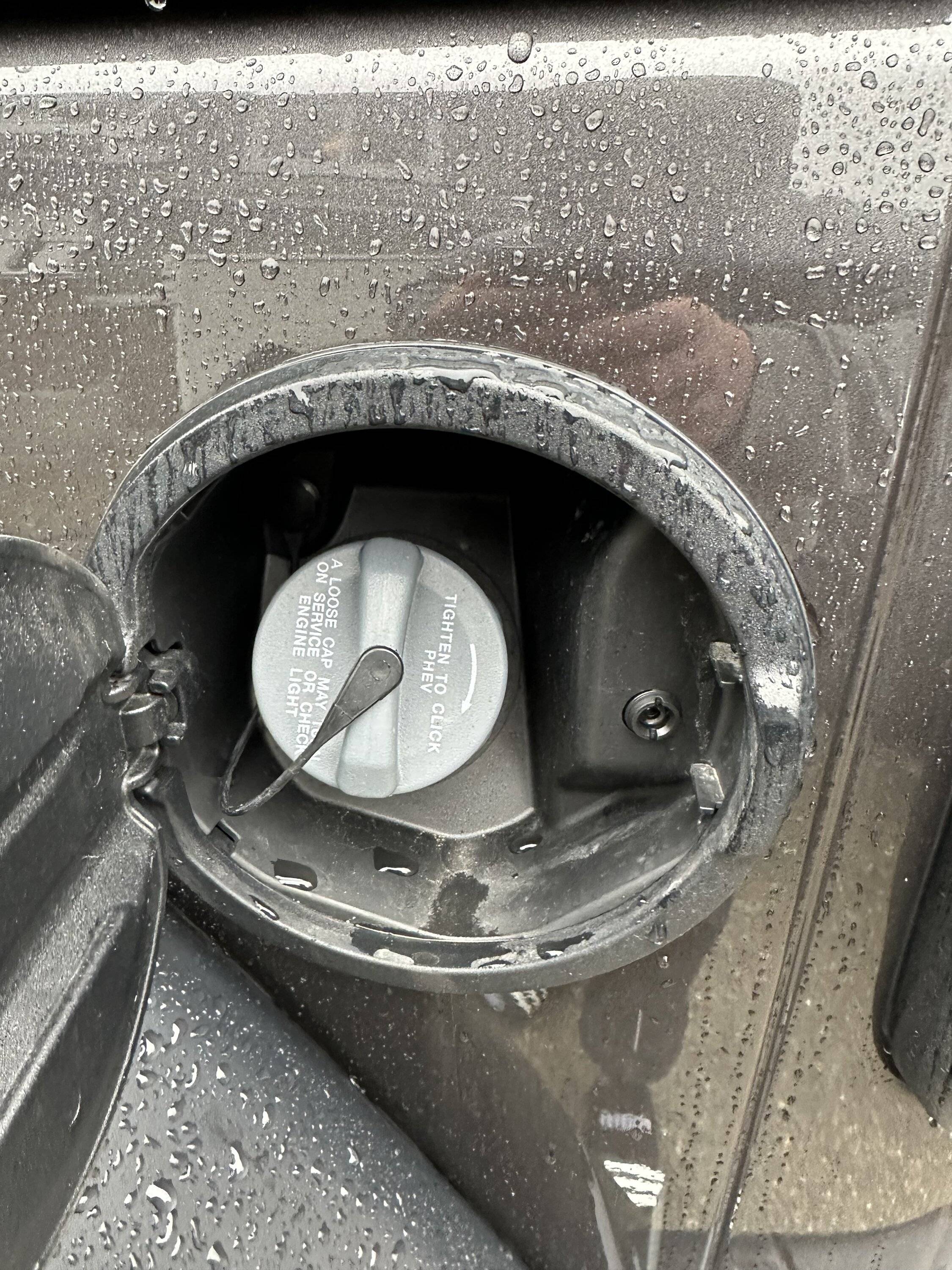 Jeep Wrangler JL Discreet air compressor install - 4xe IMG_0832