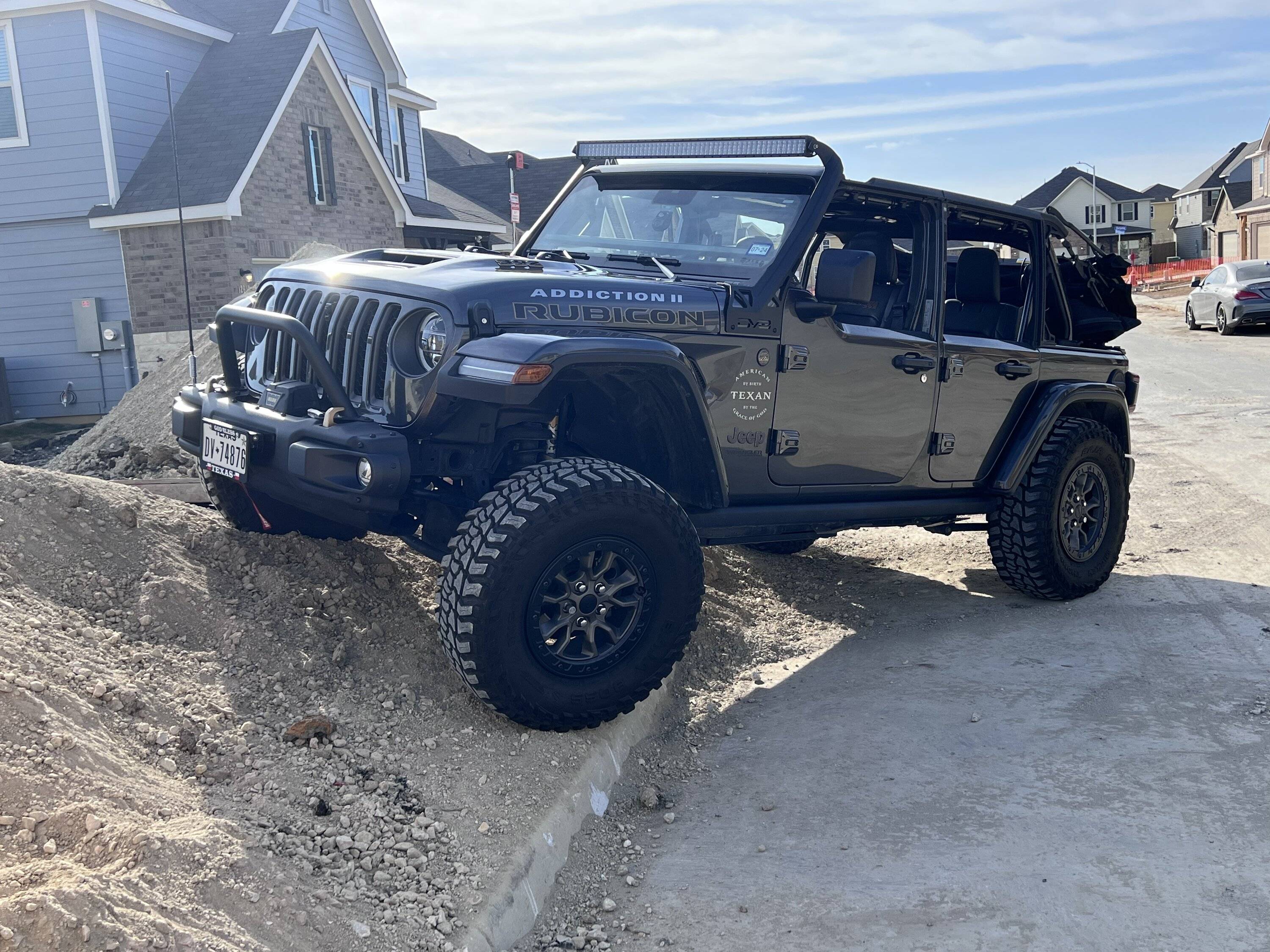 Jeep Wrangler JL 392 Mopar beadlock wheel tire compatibility. 324E648F-3FC6-4632-8E23-3C10298BF253