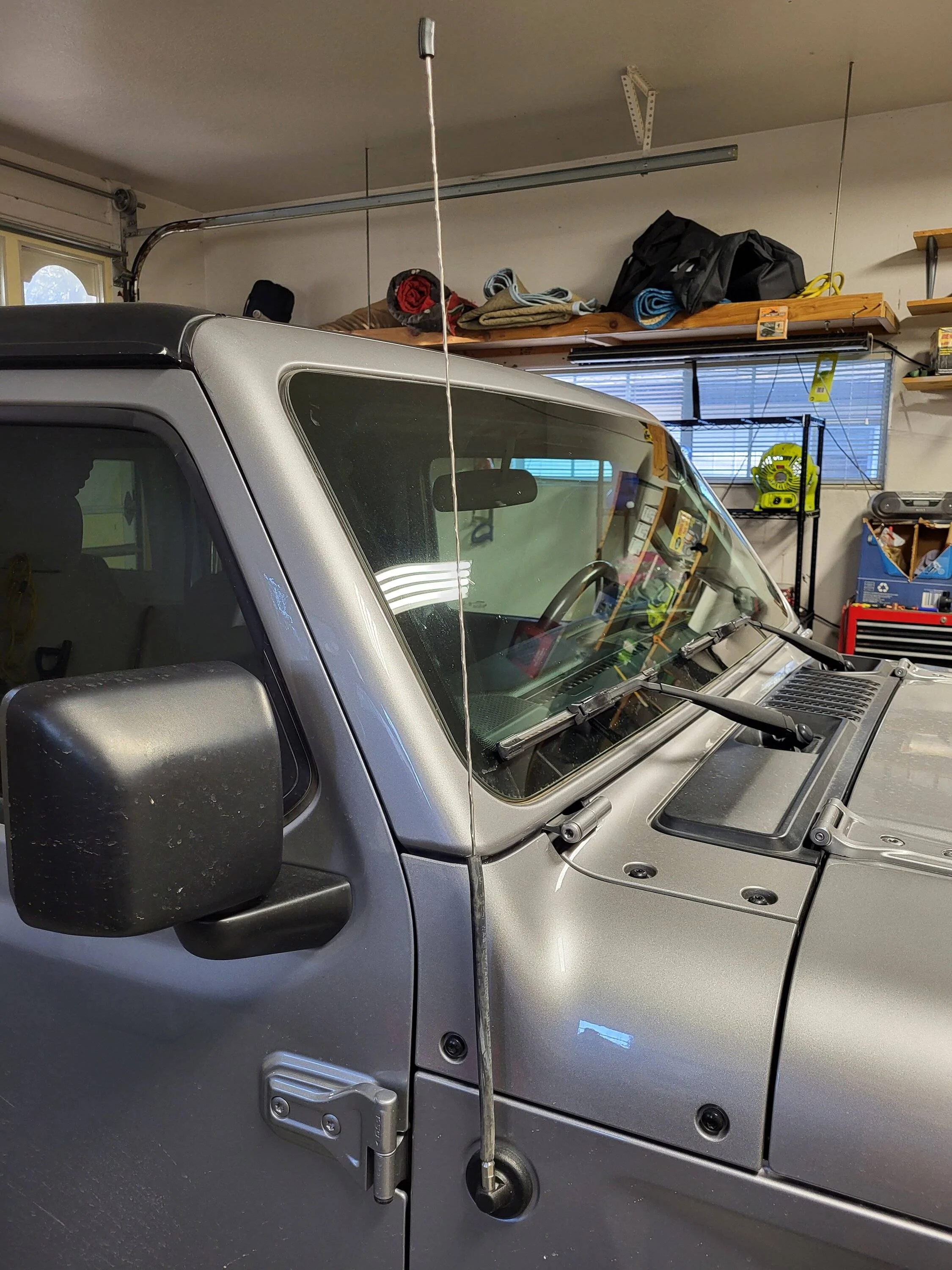 Jeep Wrangler JL Antenna mythbusting 20230225_173344