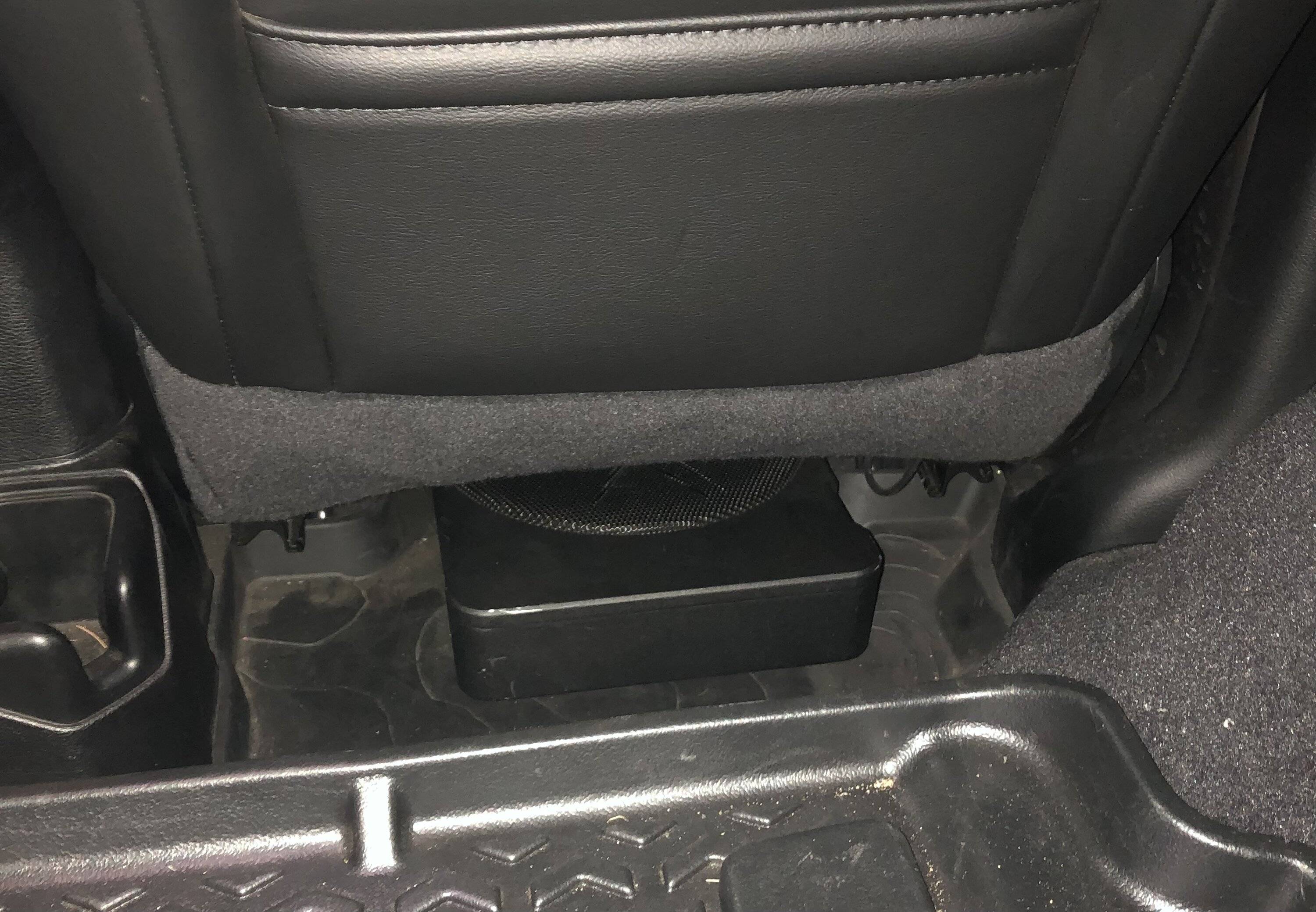 Jeep Wrangler JL Subwoofer gain control knob question + suggested location E4FEFCEF-6468-48F1-A04D-66F946C03979