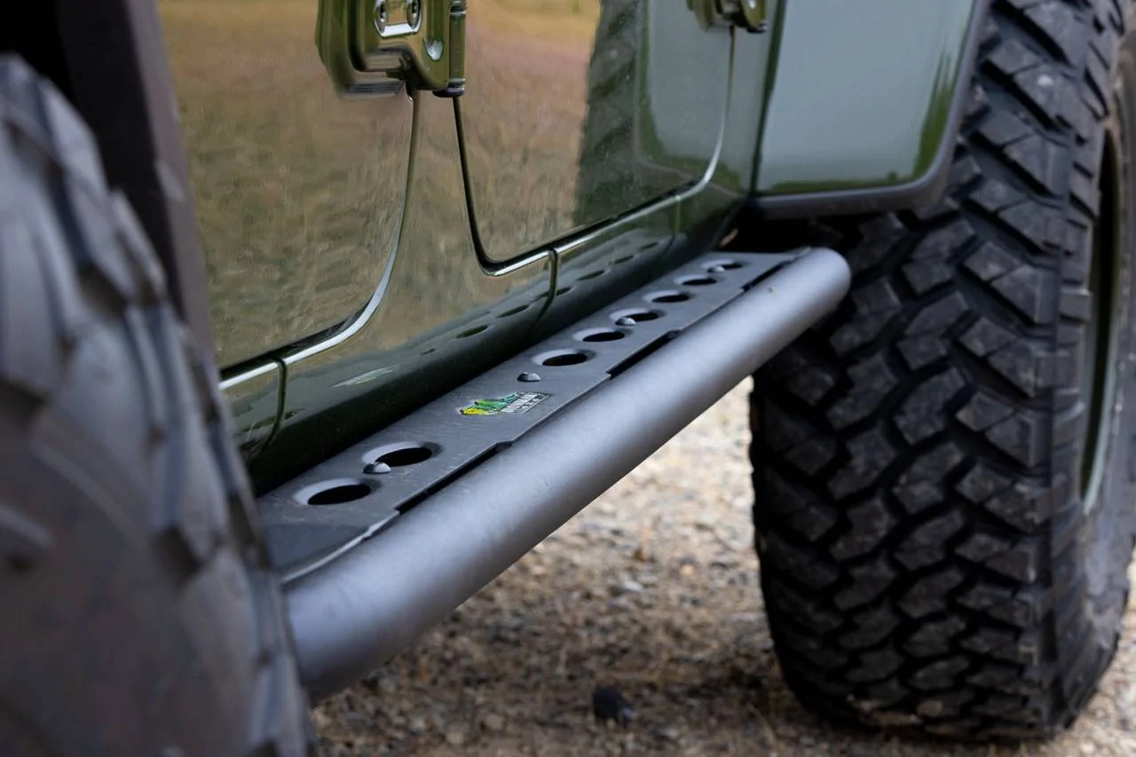 Jeep Wrangler JL Show us your STEPS! Jeep_Raid_Rock_Sliders_Lifestyle_2__57849