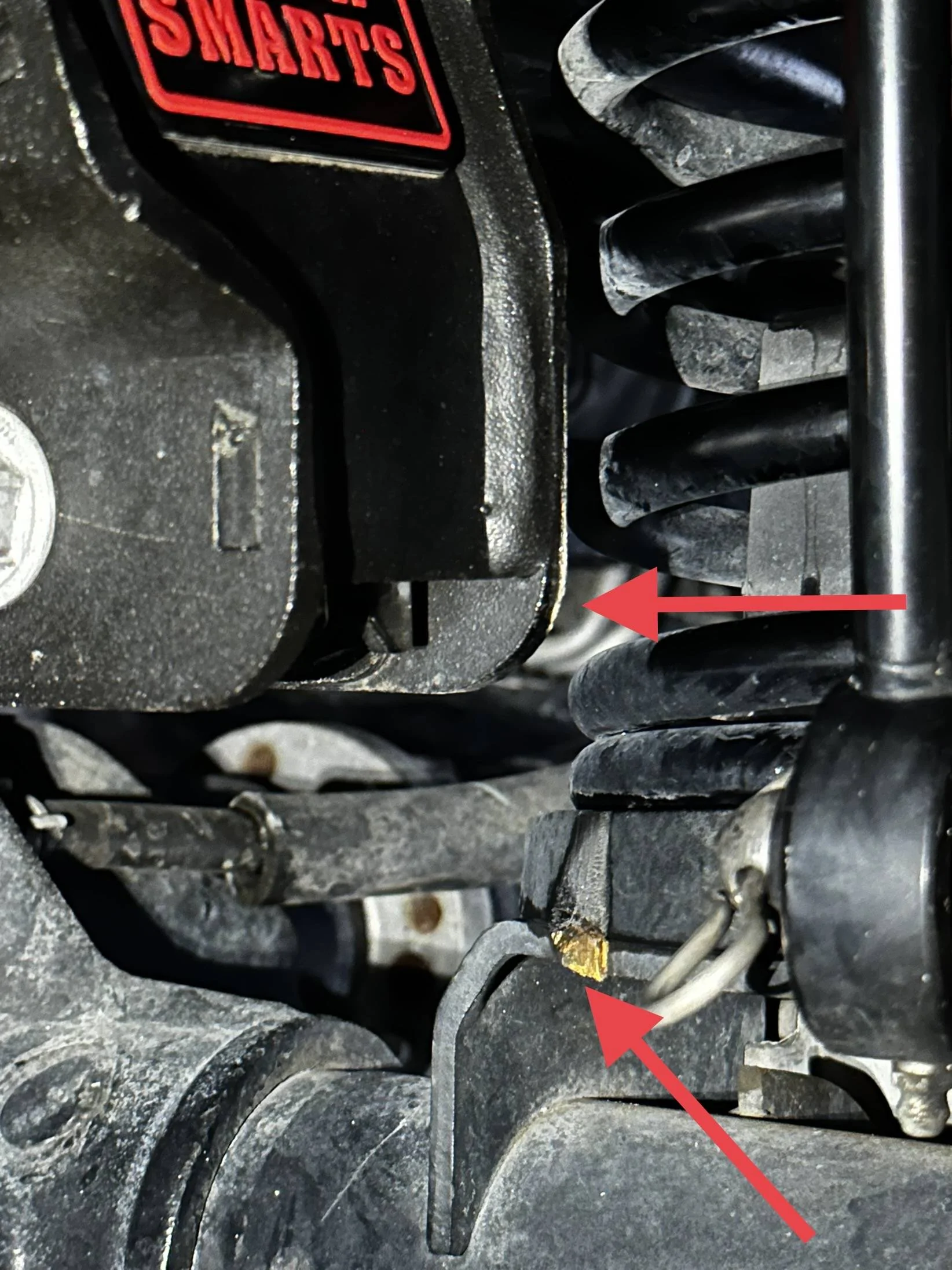 Jeep Wrangler JL Driver side lower spring perch hitting frame IMG_4369