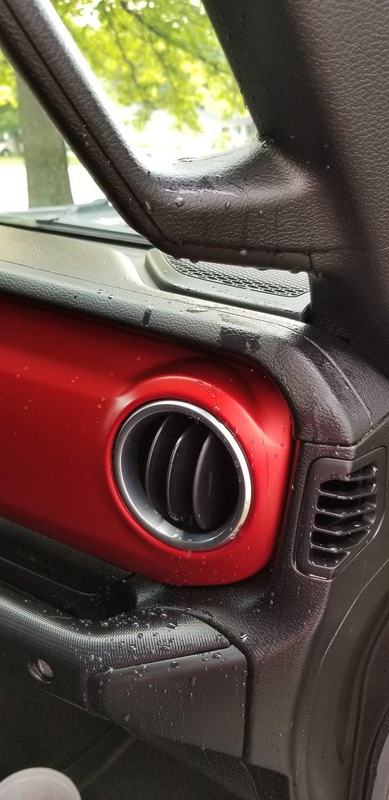 Jeep Wrangler JL Anyone else having this issue? 20180730_191846