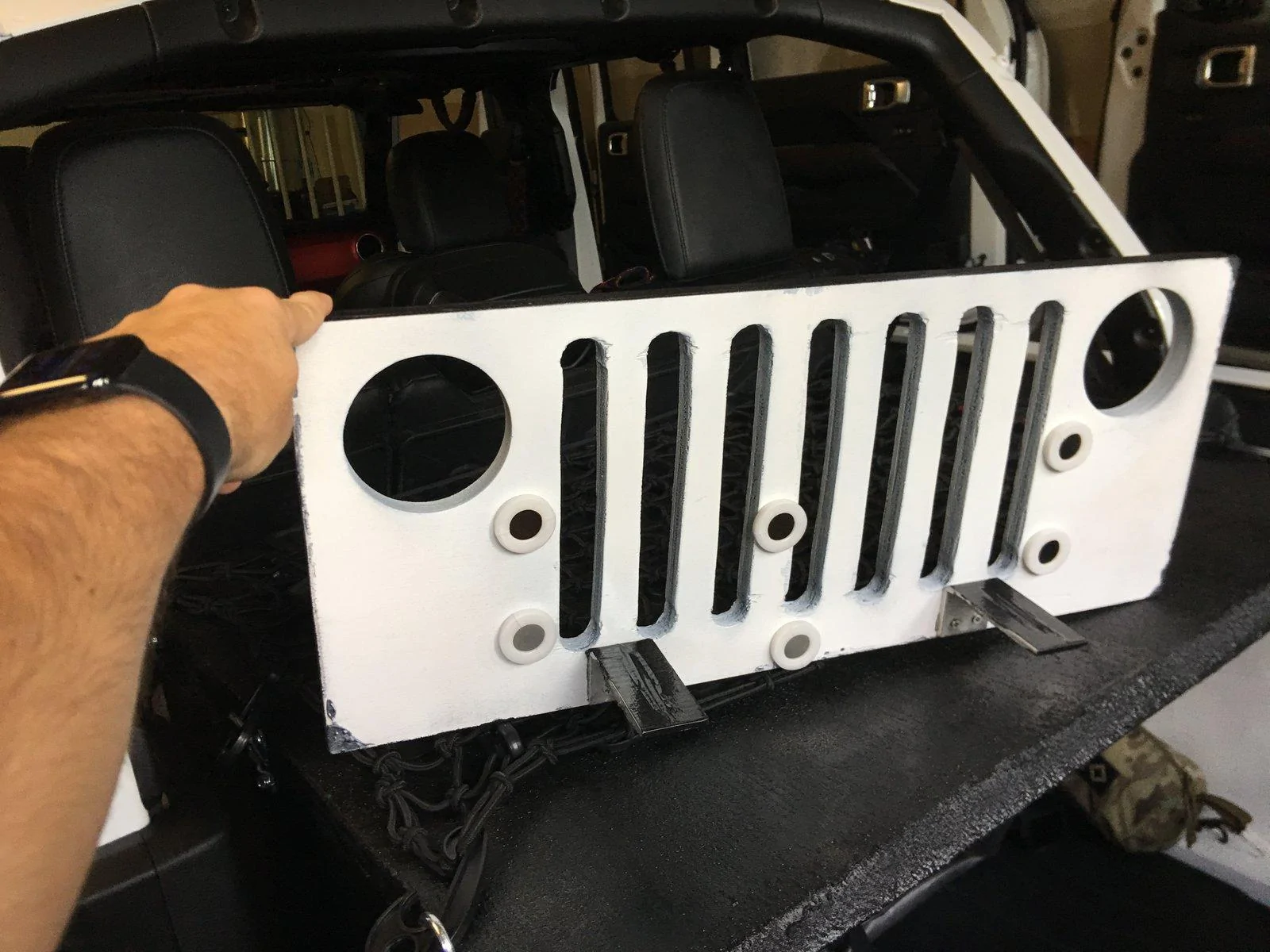 Jeep Wrangler JL DIY Ammo Can Taillgate Storage. 7495460D-912D-4DDB-828E-398321401880