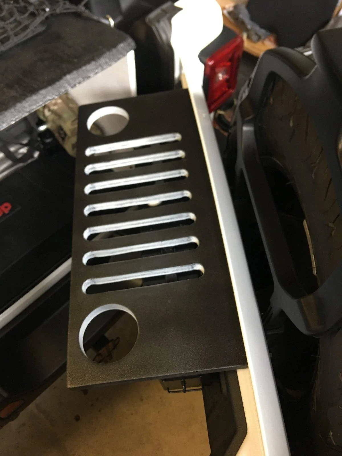 Jeep Wrangler JL DIY Ammo Can Taillgate Storage. 44005489-DD34-465E-AF7B-CA506915797B