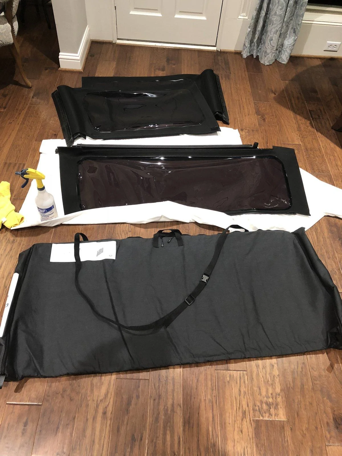 Jeep Wrangler JL Soft top window storage 40737DAF-2E07-4ACB-9ACB-D35D0ABFE69C