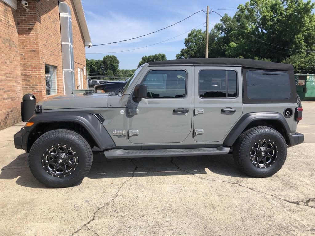 Jeep Wrangler JL Sting Gray Owners w/ aftermarket wheels please post pics Fuel Boost 3