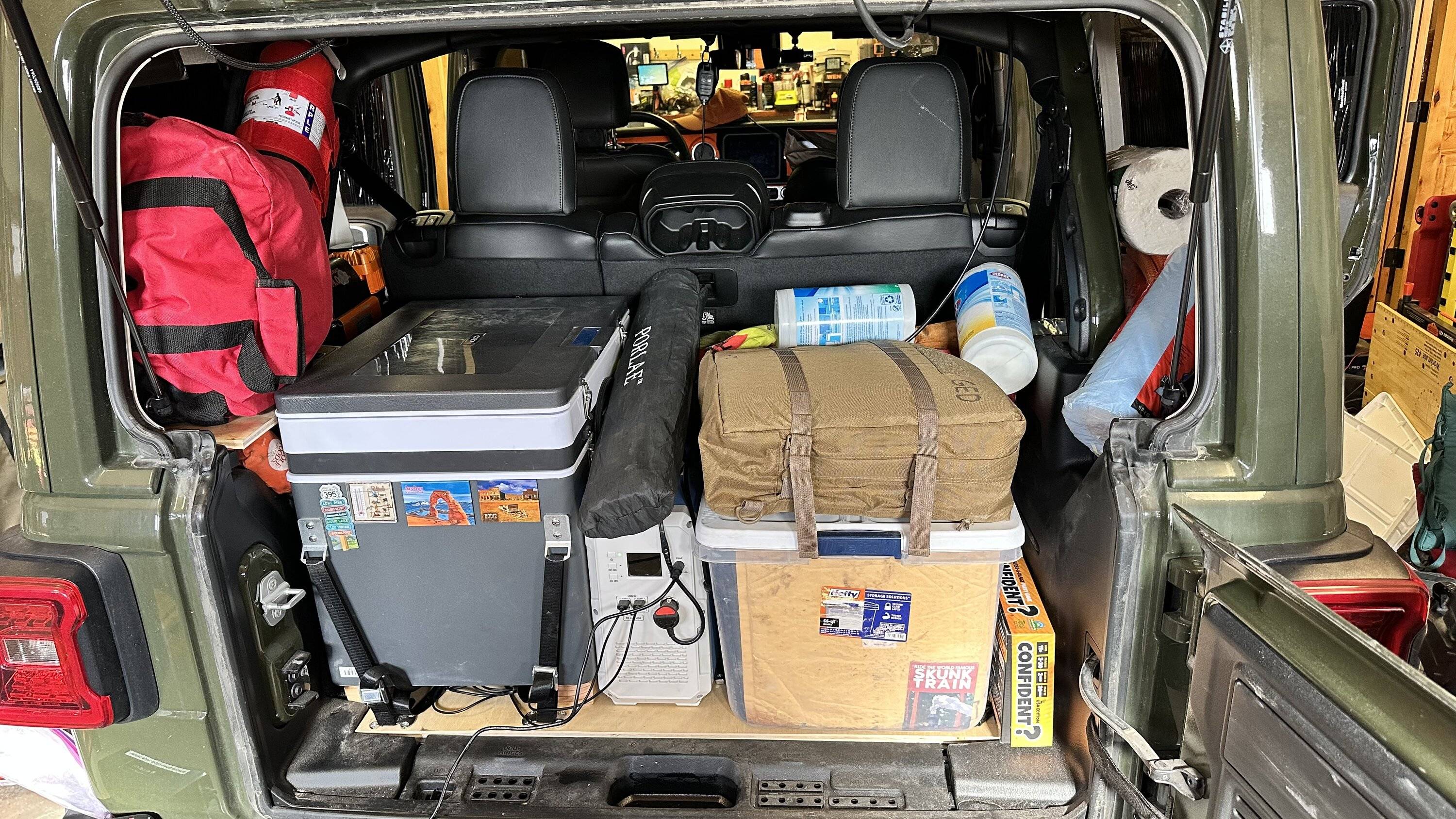 Jeep Wrangler JL Building custom rear storage boxes + camping gear IMG_6973
